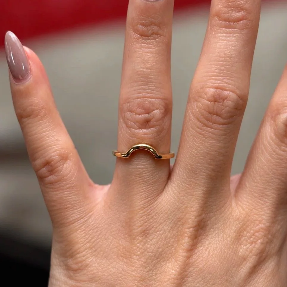 Glossy+Mauve+Nails+and+Gold+Wave+Ring.jpg