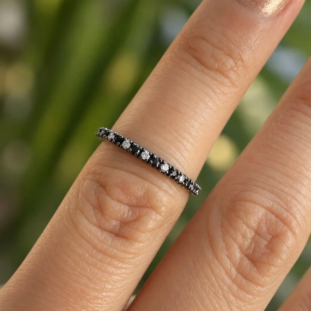 Black+and+Diamond+Eternity+Ring+Close-Up.jpg