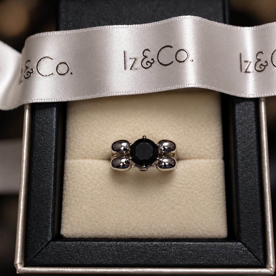 Black+Gemstone+Ring+in+Luxury+Box.png