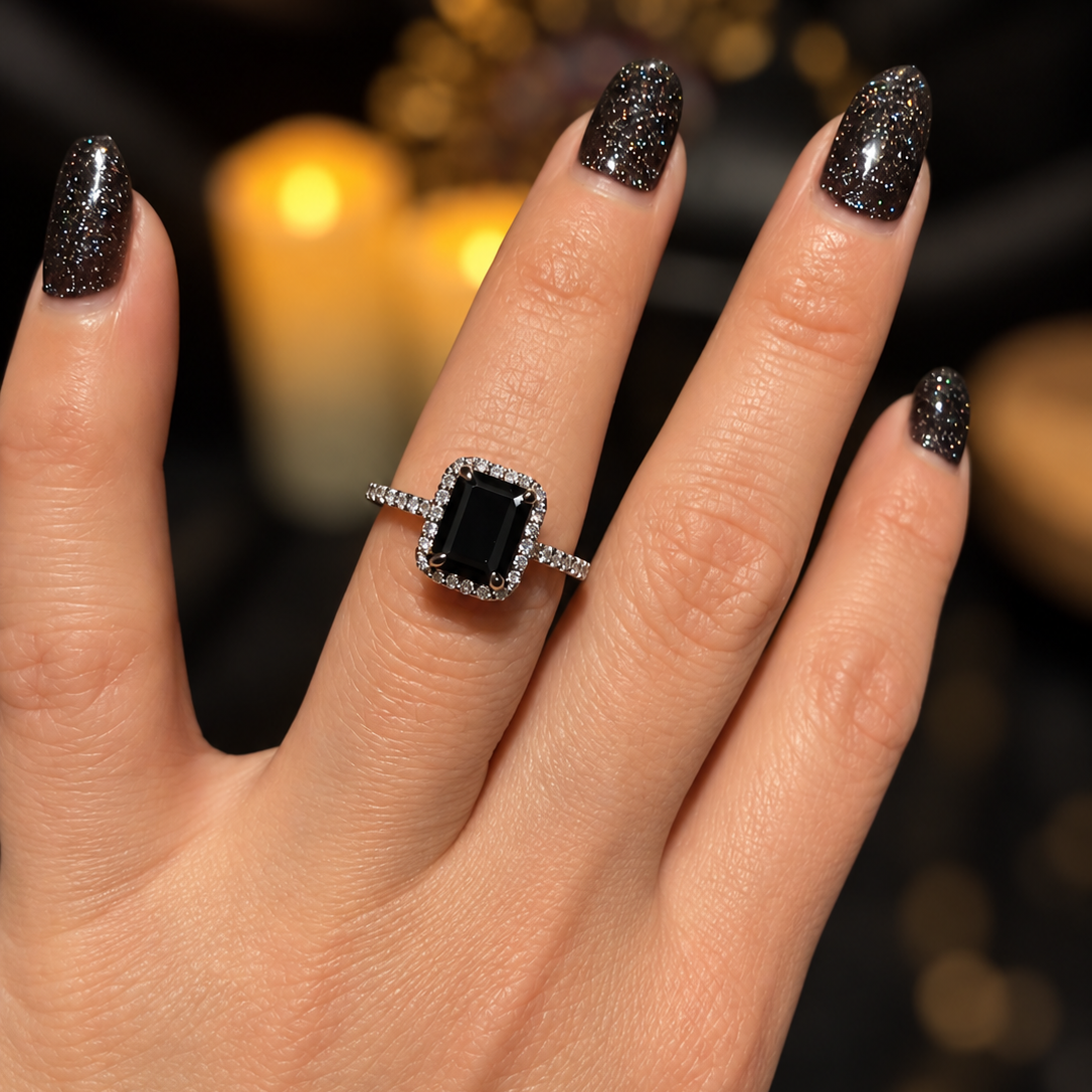 Glamorous+Black+Gemstone+Ring+and+Glitter+Nails.png
