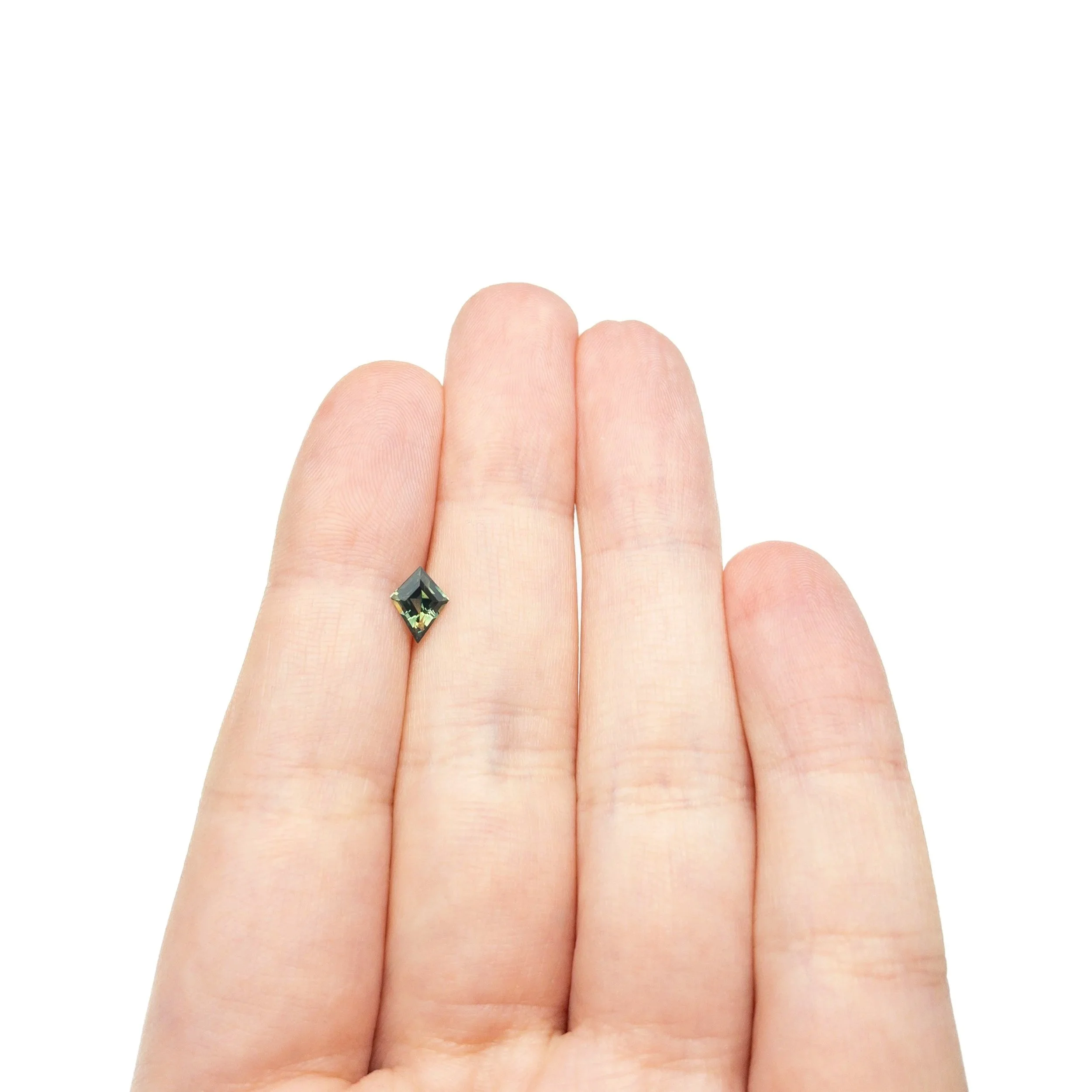 27336-24+0.66ct+7.66x4.86x3.08mm+Kite+Step+Cut+Sapphire+3.jpg
