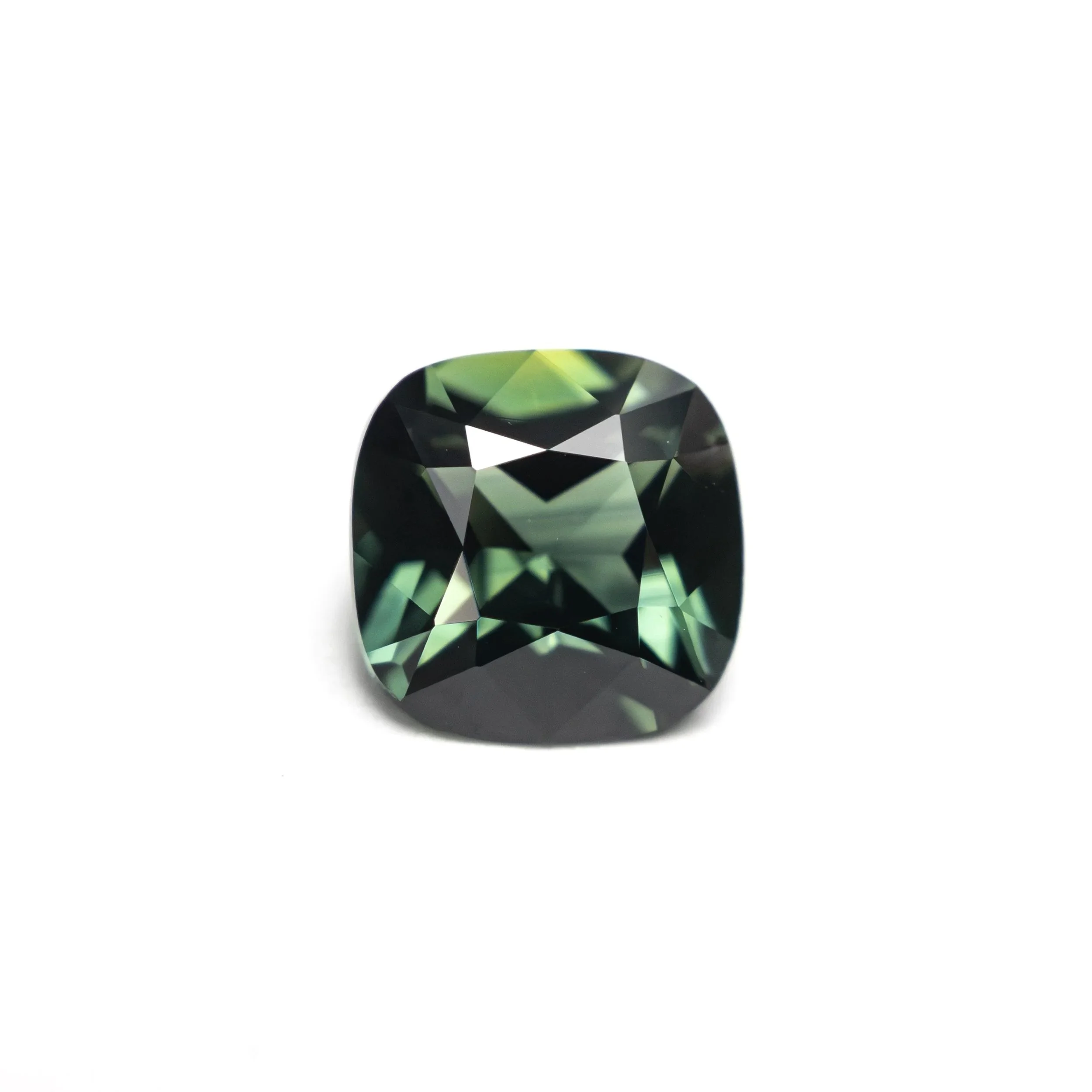 27152-01+1.43ct+6.51x6.50x4.02mm+Cushion+Brilliant+Sapphire+1.jpg