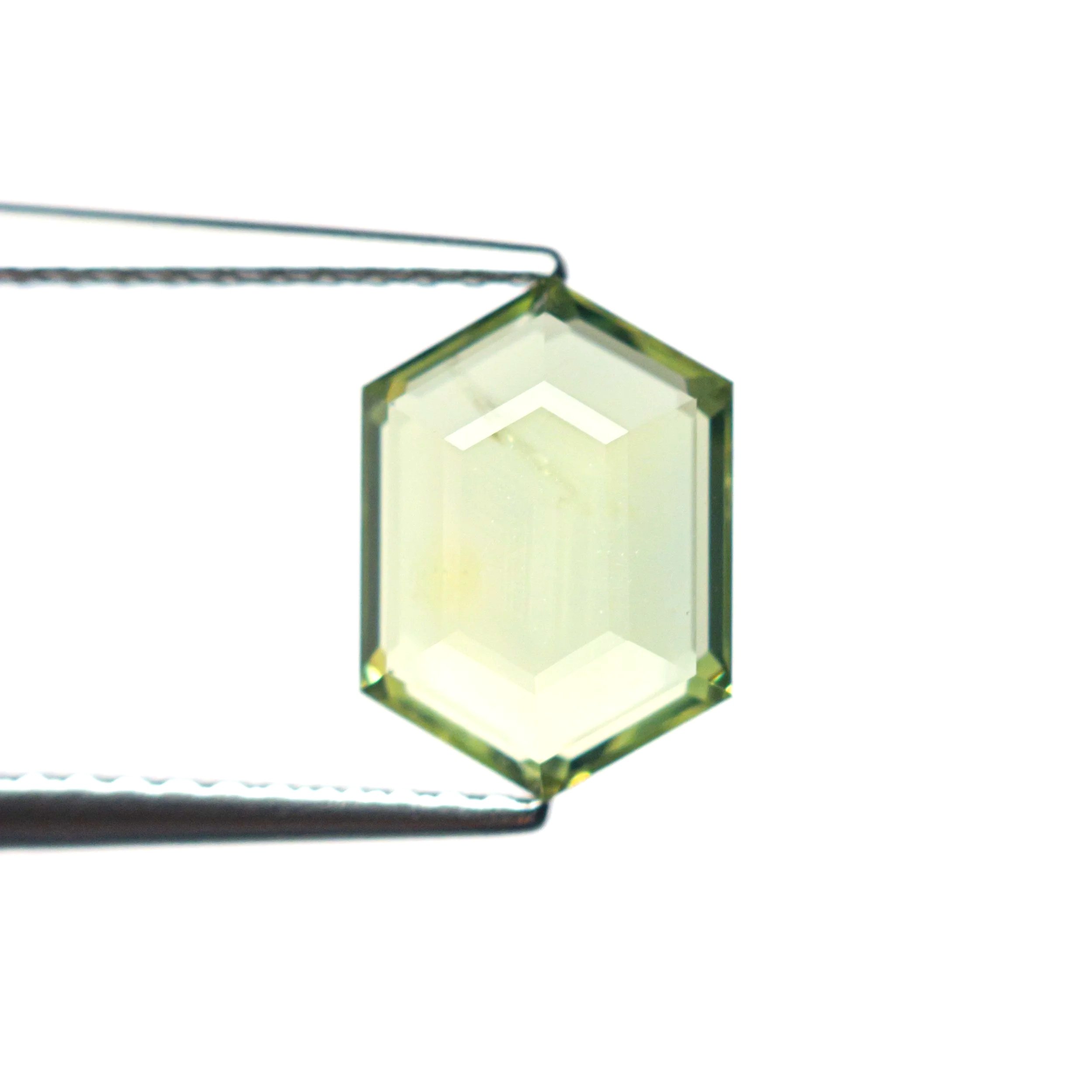 23678-09+2.03ct+9.18x6.56x2.93mm+Hexagon+Portrait+Cut+Sapphire+2.jpg