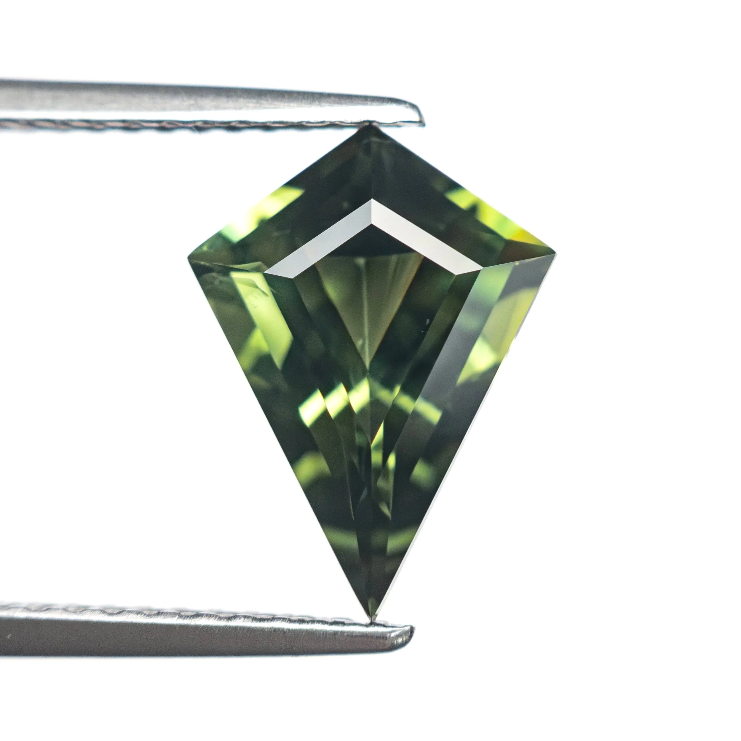 27139-01+1.80ct+10.56x7.33x4.67mm+Kite+Step+Cut+Sapphire+2.jpg
