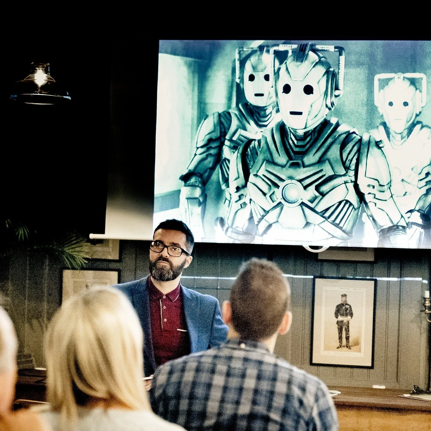 🎤 Have you heard of Pecha Kucha?

PechaKucha (Japanese for chit-chat) is a storytelling format in which a presenter shows 20 slides for 20 seconds per slide and returns for 2026. Pecha Kucha Gloucester is a creative networking event organised by @jo
