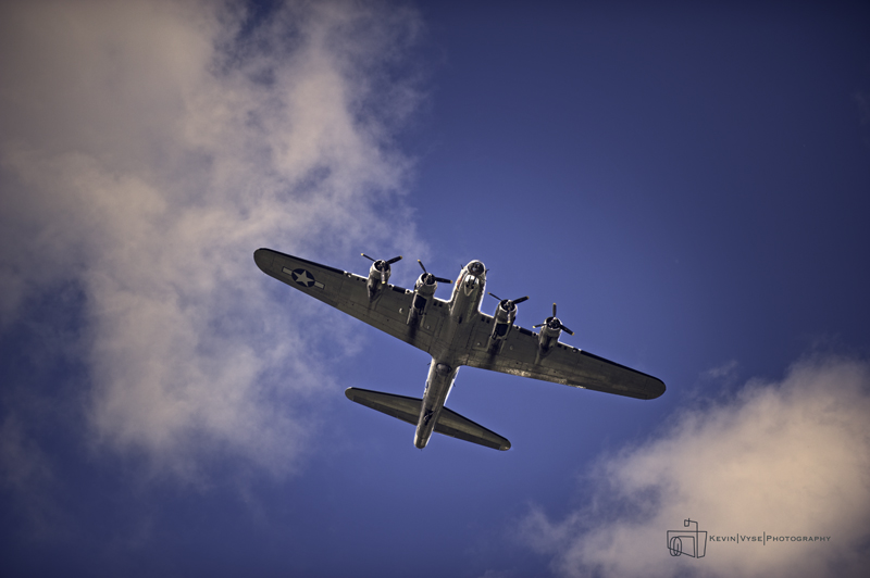 Bowing B-17 Over Head - web.jpg