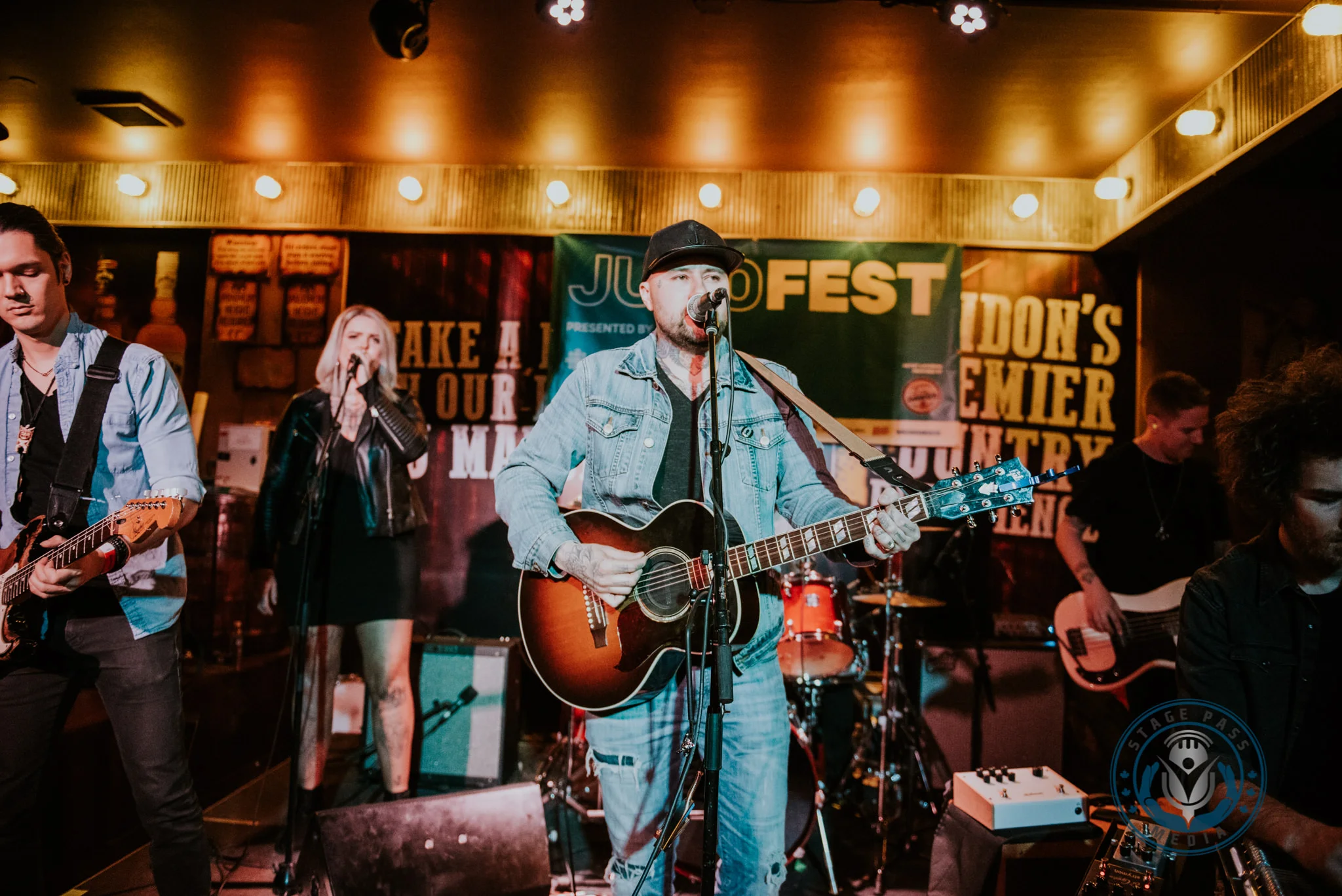 AARON ALLEN performing at the 2019 JUNO FEST in London Ontario. © Kevin Vyse | Stage Pass Media