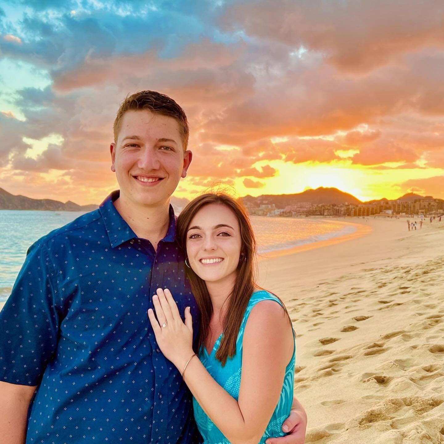 Who could have known when Garrett met the girl next door in second grade where life would take them&hellip; Fast forward to yesterday when Garrett proposed to Angie in Mexico!❤️ Congratulations you two, we can&rsquo;t wait to celebrate you! 🎉🍾🏝️💍