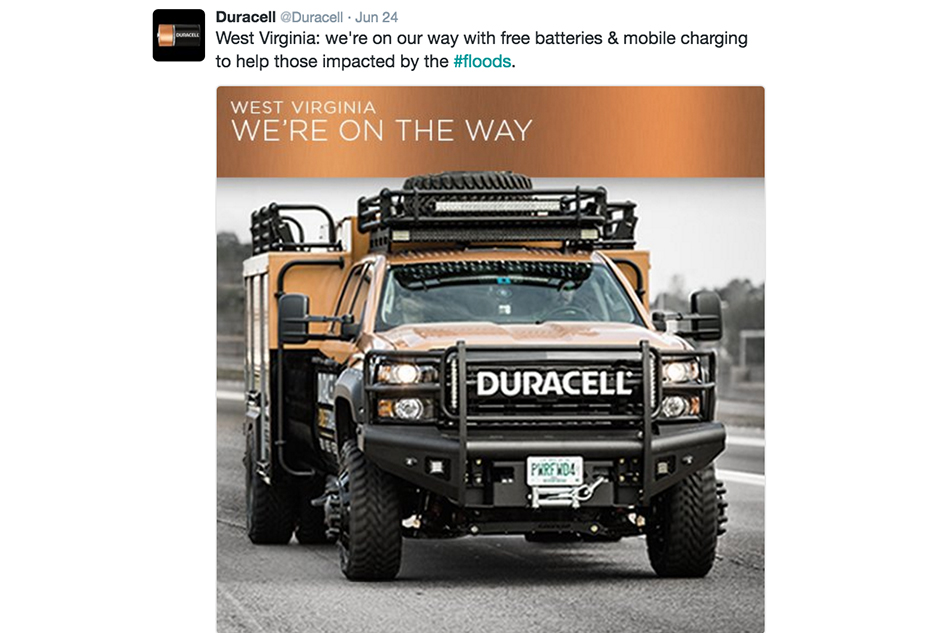  Duracell's PowerForward Team makes donations of batteries and mobile charging to flood-affected areas ( via ) 