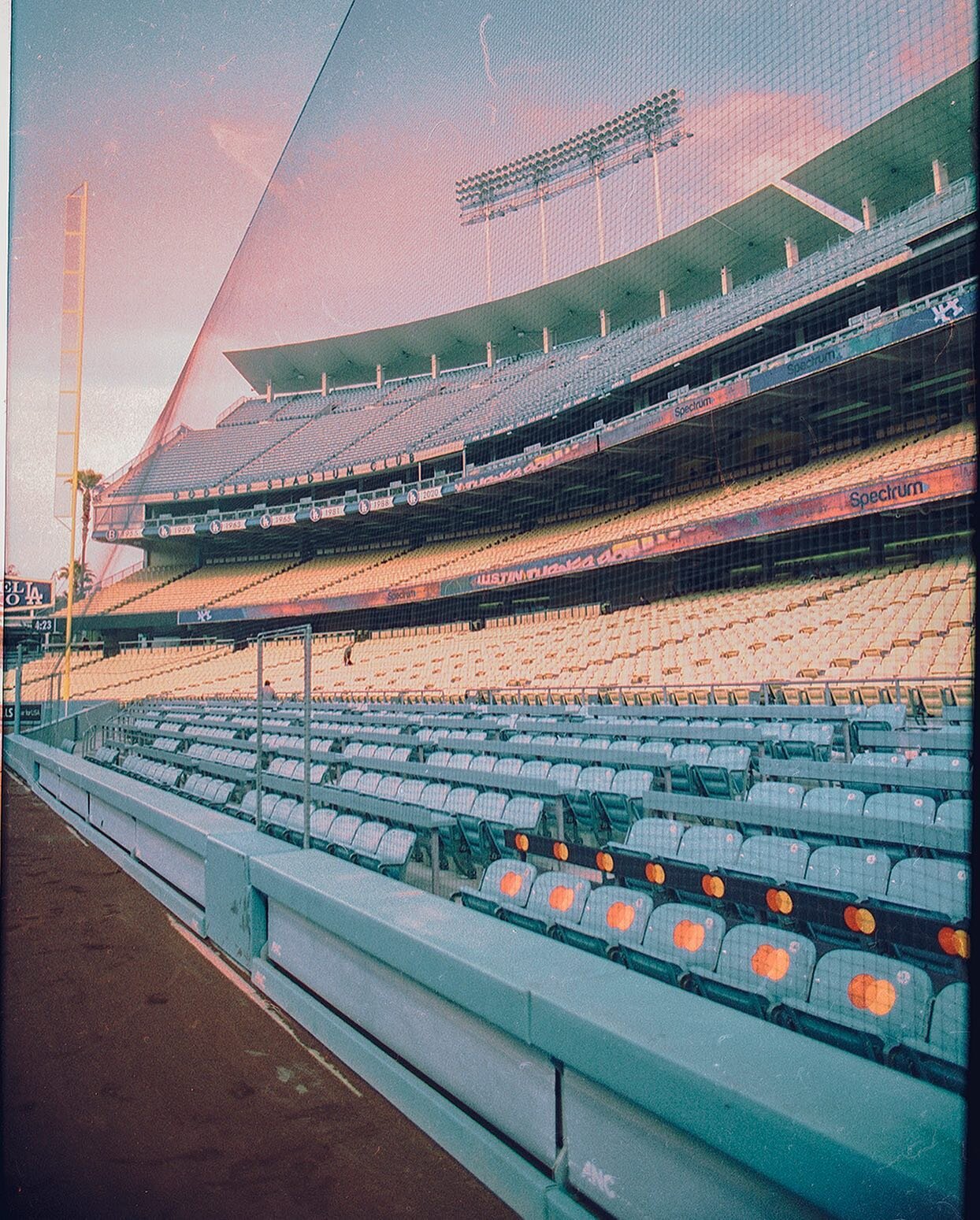 Dodgers from 2021
.

#cinestill800t #shootfilm #grainisgood #35analog #staybrokeshootfilm #analoguevibes #photocinematica #thefilmgang #35mmbook #349amcollection #visualgrams #thinkveryfilm #35mm_look #filmphotomag #myspc #supersweetstreet #nightwalk