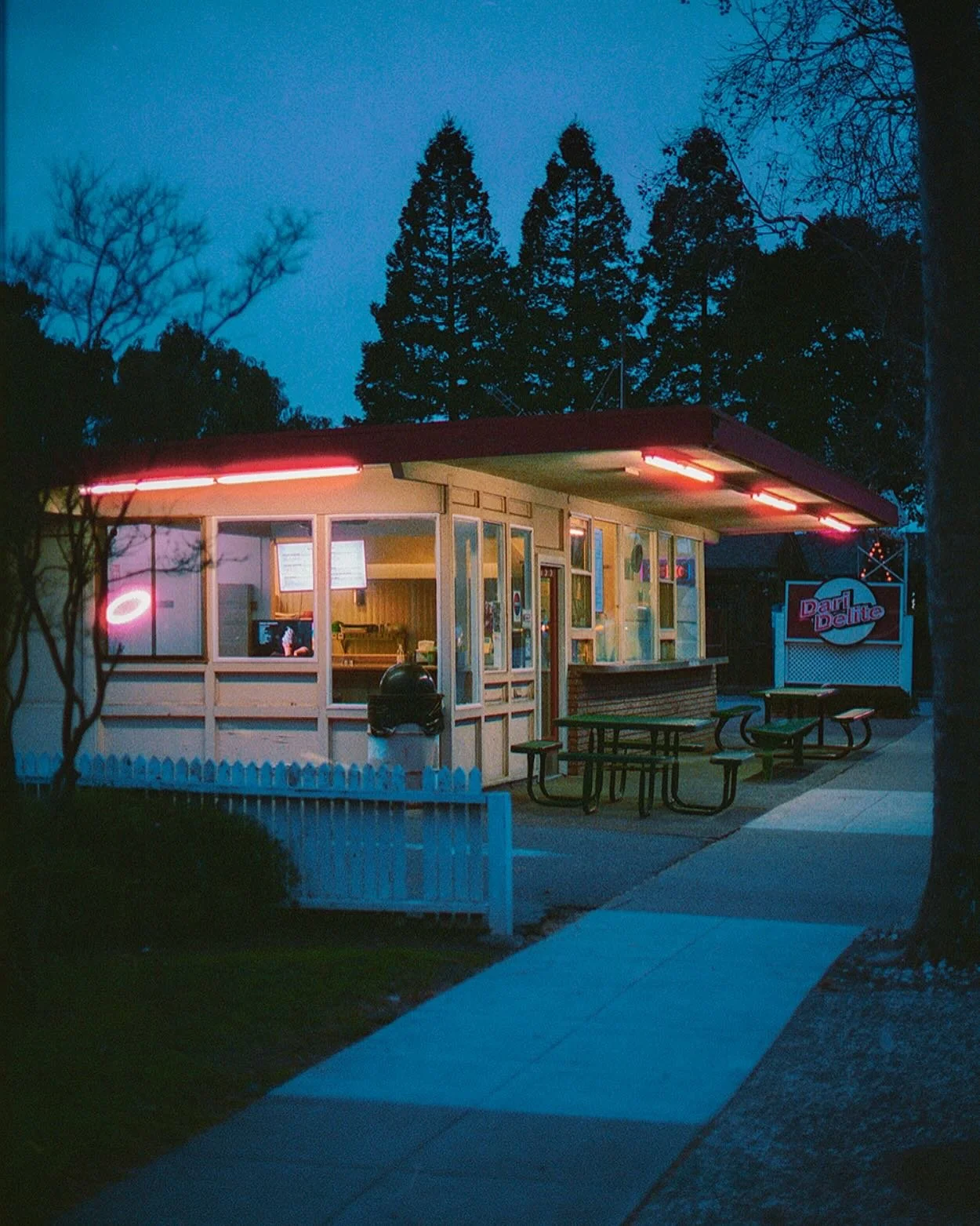 Found some magic on the road less traveled. 
.
#portra400 #120 #mediumformat #shootfilm #grainisgood #staybrokeshootfilm #analoguevibes #photocinematica #thefilmgang #349amcollection #thinkveryfilm #supersweetstreet #nightwalkermagazine #strangertone