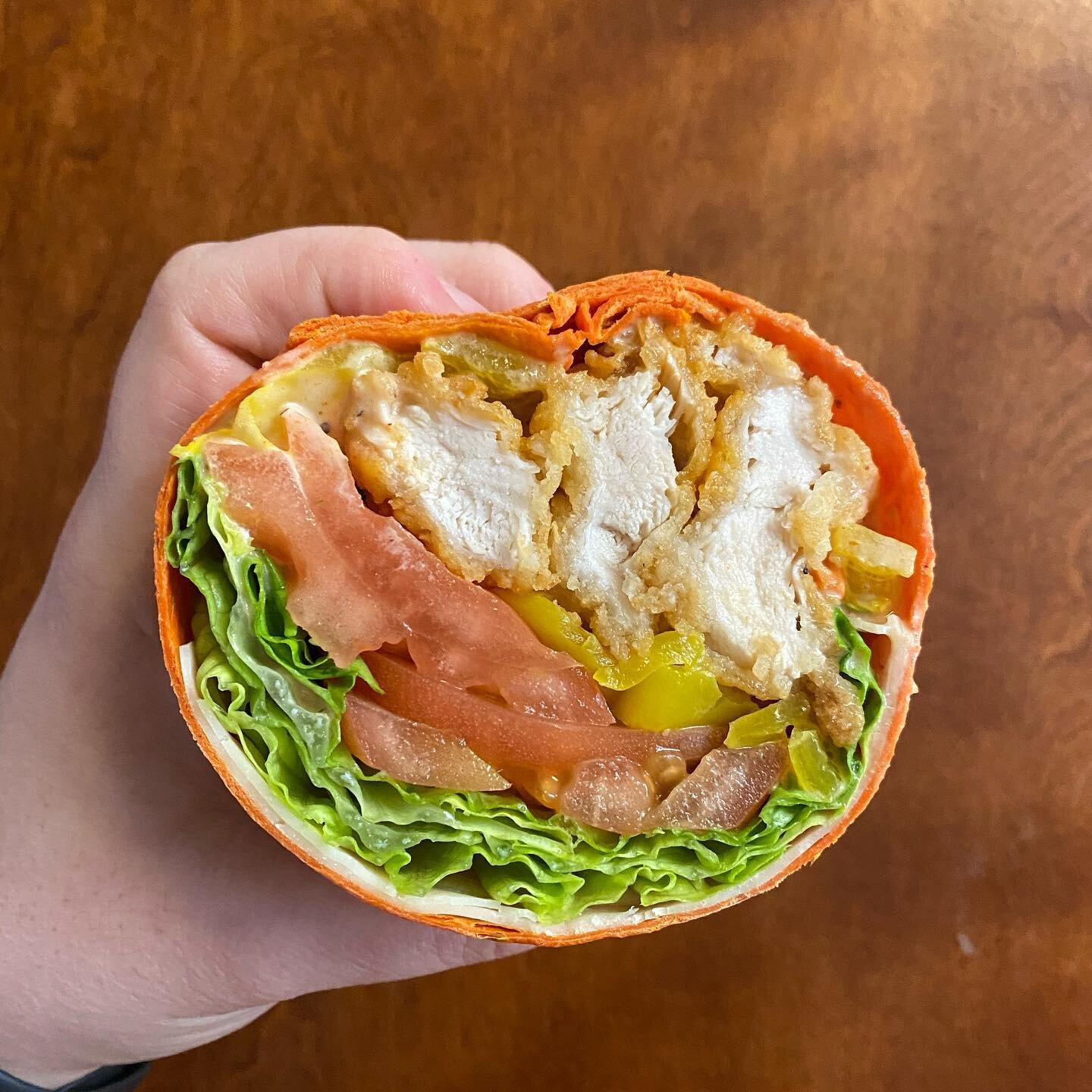 Need a lunch upgrade?? Let us help you out! Check out our Fried Buffalo Chicken Wrap! This one was spiced up with banana peppers inside! 🌶😋

Give us a ring today to place your take out order or join us for in-house dining!

#moderncafe #lunchtime #