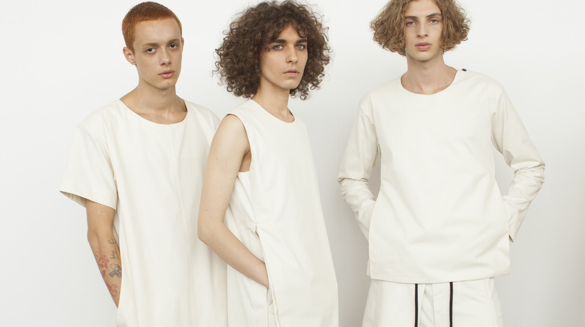 PROJETO ESTUFA @ SPFW_ fev e mar 2017 Curadoria e acompanhamento das marcas estreantes no Projeto Estufa, plataforma de talentos independentes da Semana de Moda de São Paulo. Marcas participantes da primeira edição: Beira (foto) , Ca.Ce.Te. , Era , Helen Rödel e Llas . Conheça mais do Projeto Estufa .