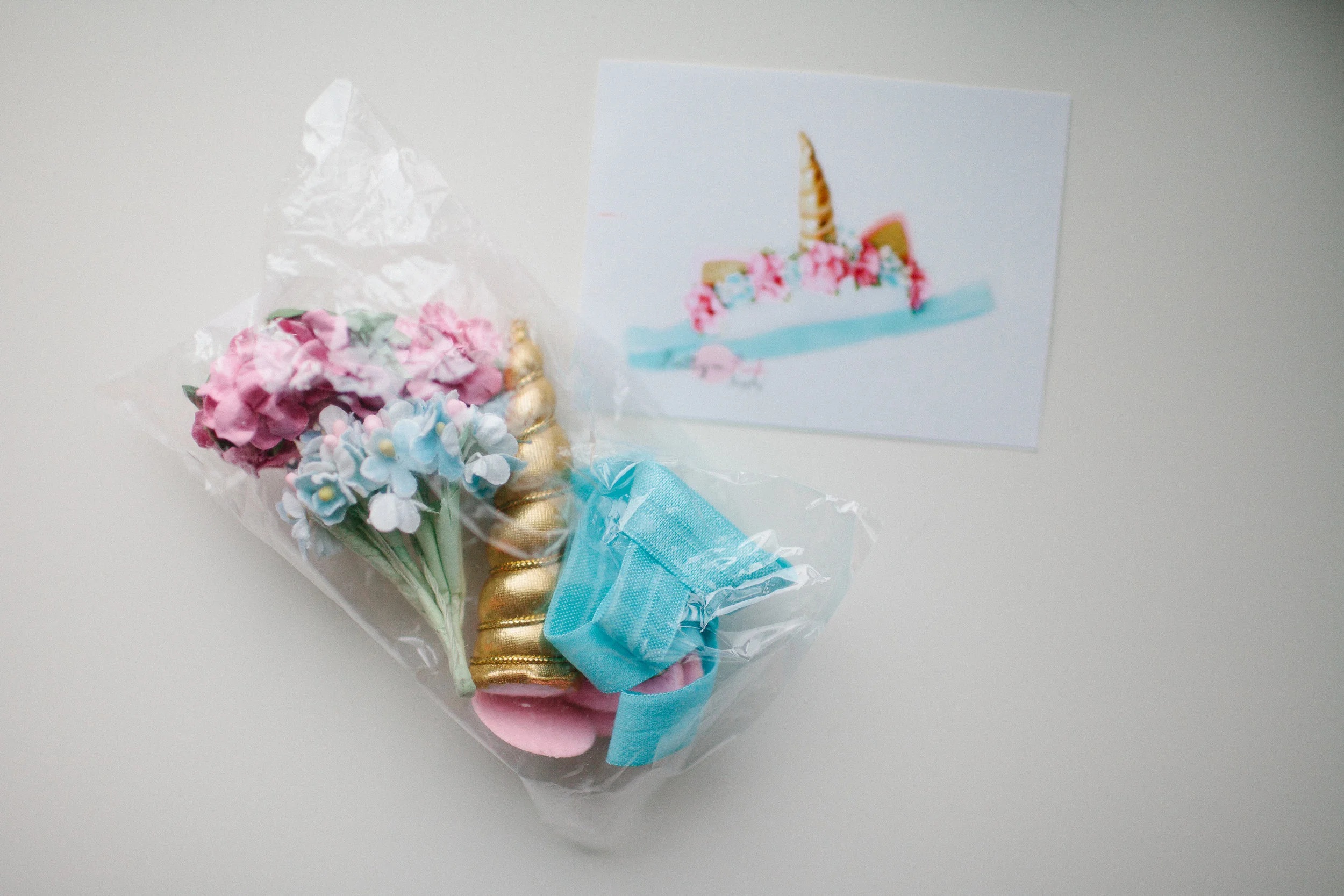 This is how our kit was shipped, I printed out the picture. I didn't have instructions with me BUT that doesn't mean PrettyInPinkSupply didn't send it. I probably lost it ... whoops
