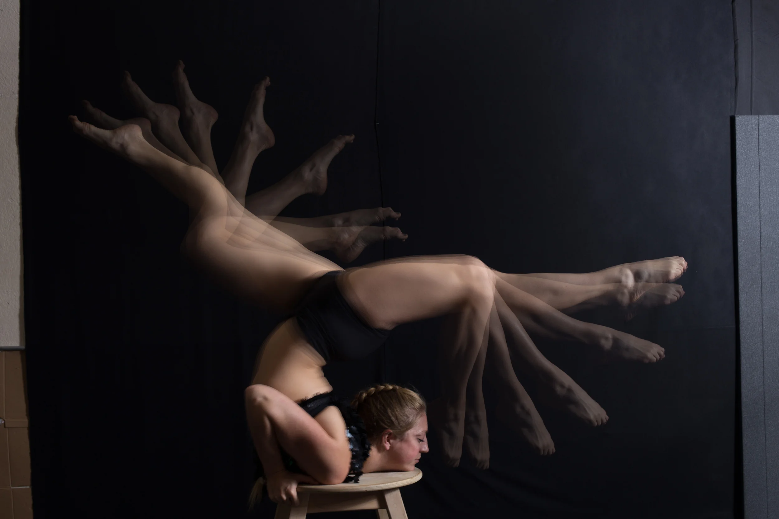 Little details that would have gone unnoticed in a live contortion routine suddenly made a difference. Aryn's knee position had to be completely stable, or we ended up with RubberLeg.