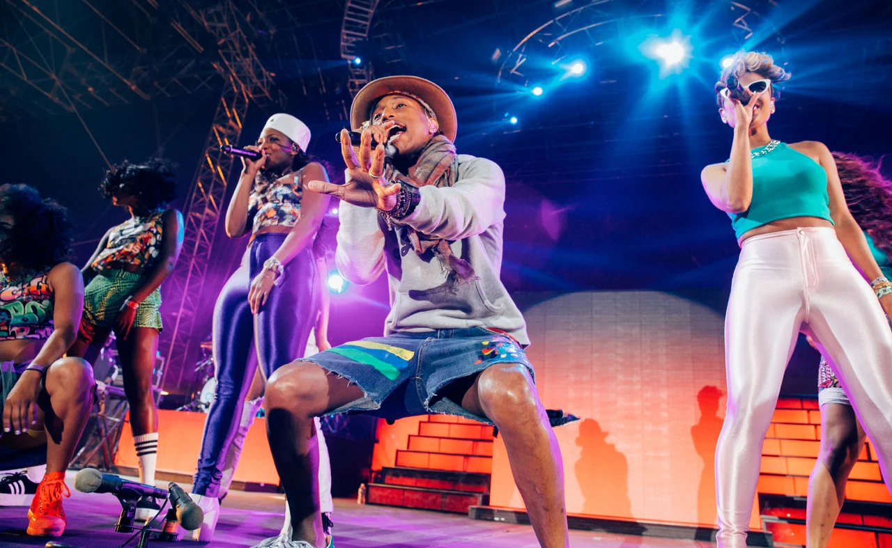 Coachela2014+-+Pharrell+6.jpg