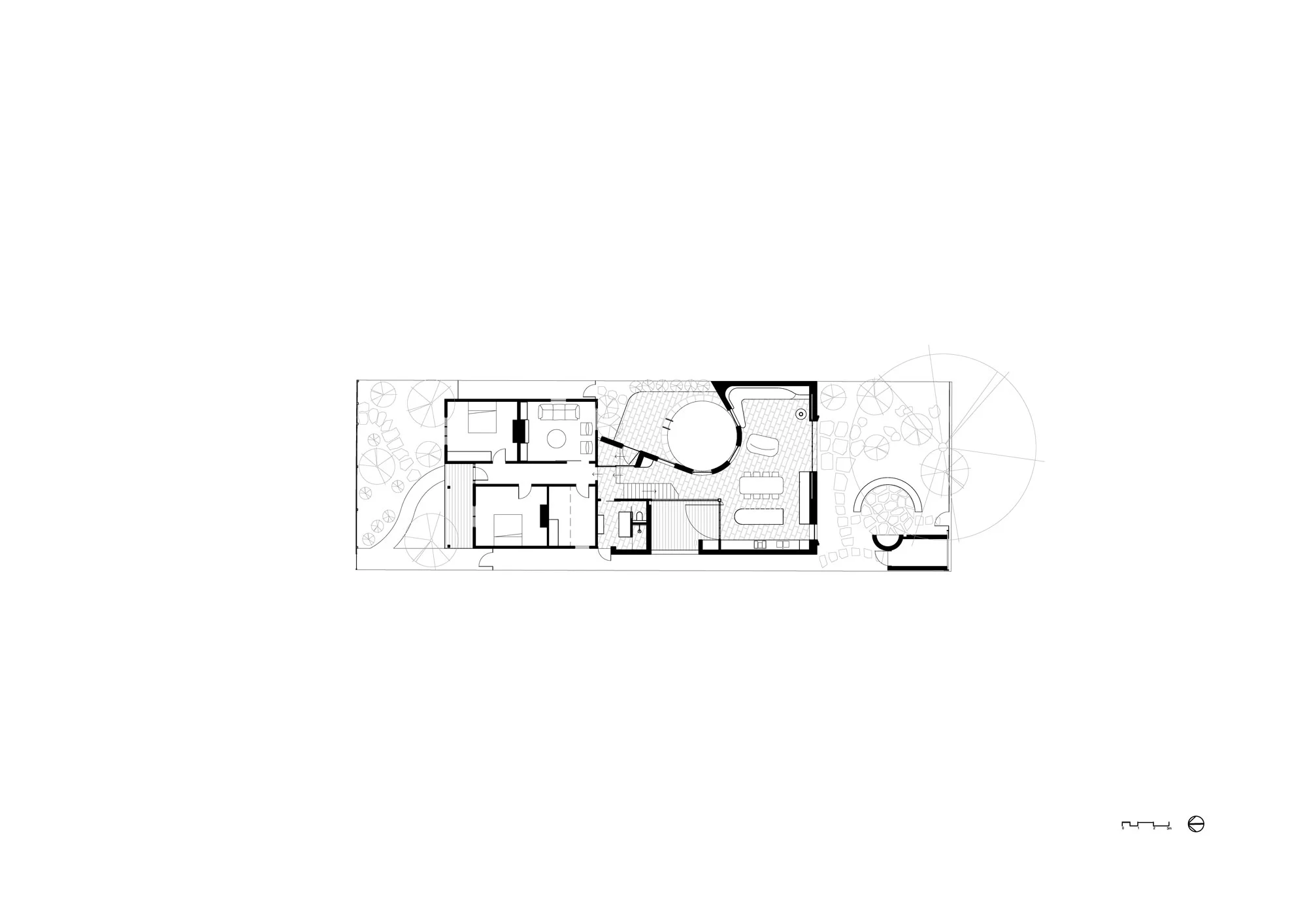 Caroline-House-1414_ground.jpg
