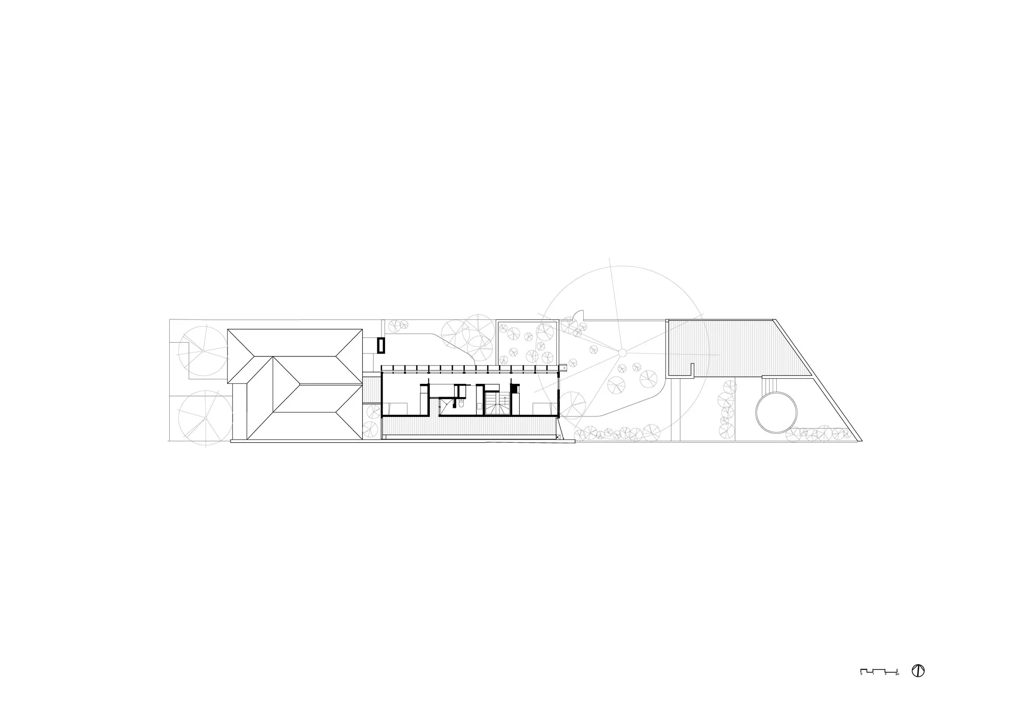 Oak-Tree-House-1305_first.jpg