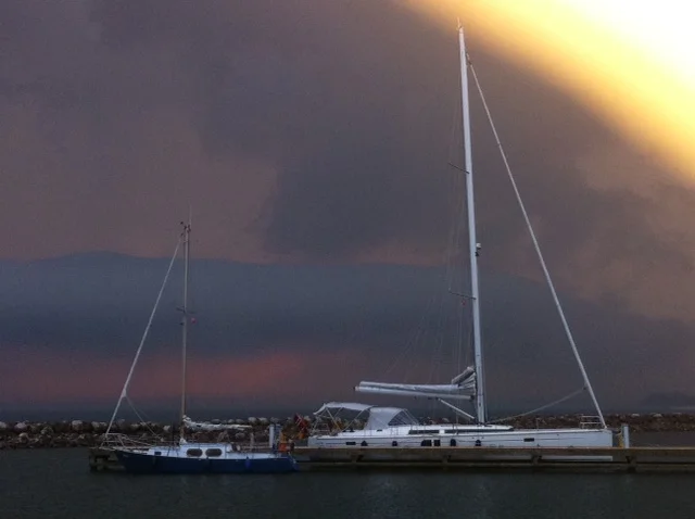 Lyn og torden over Klintsholm, Danmark