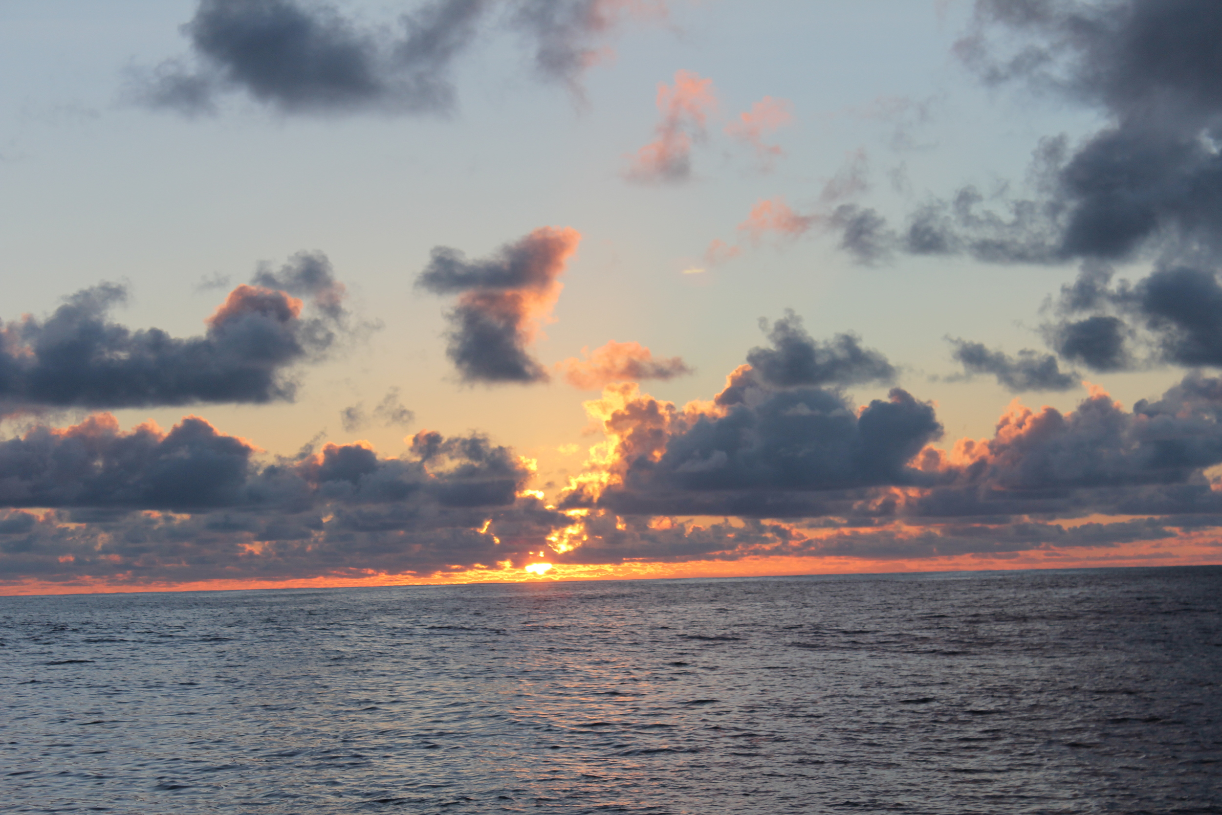 ...solen sier takk for seg...