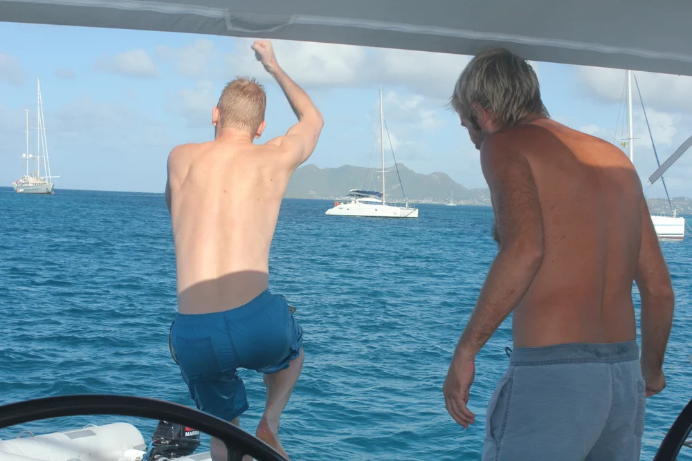 ...i tillegg til høyt verdsatt lekekamerat for kapteinen