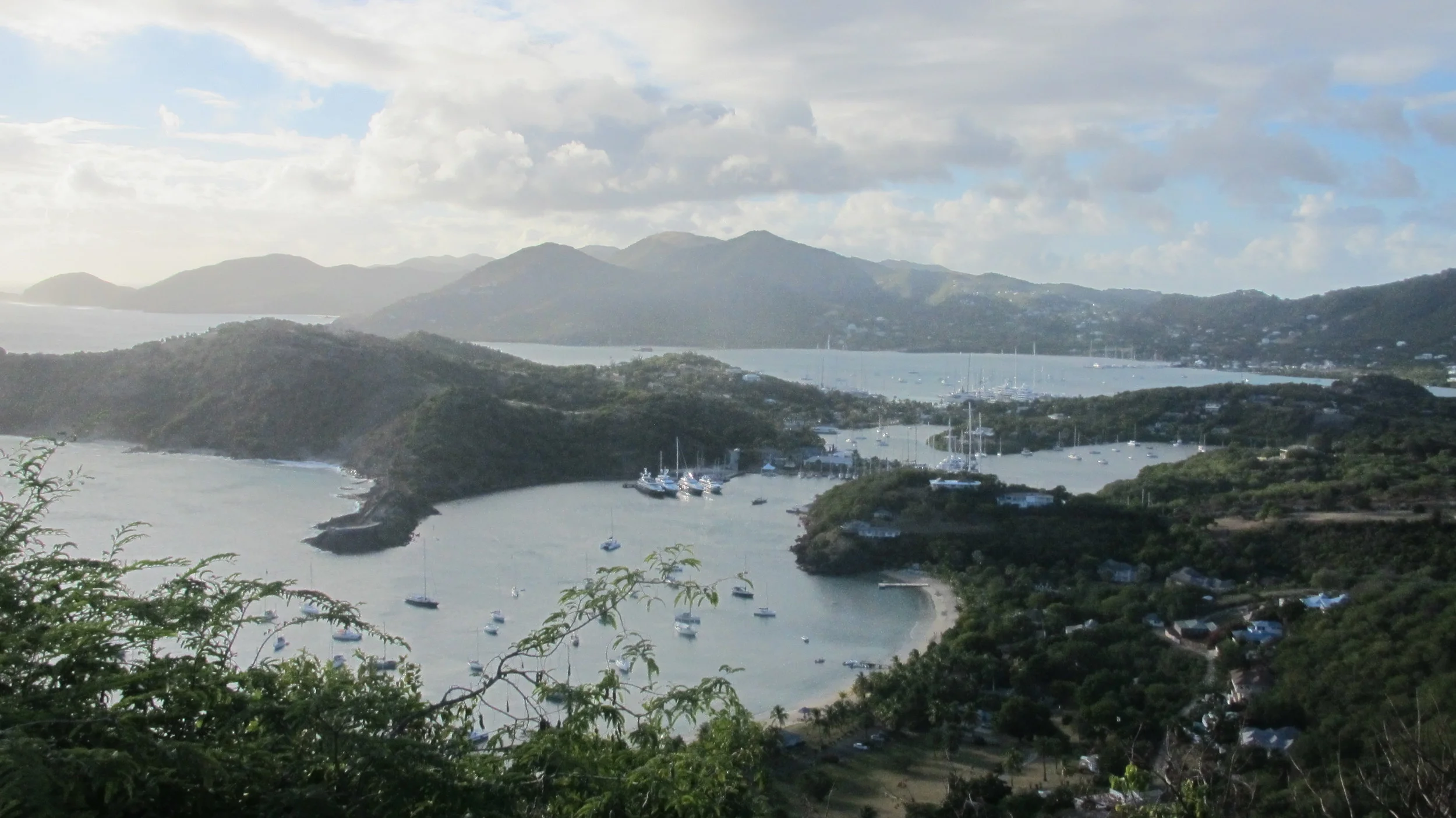 Nelsons dockyard marina sett fra oven