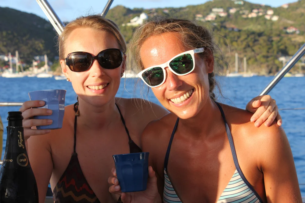 Bursdagsskål - sprudlende i plastglass