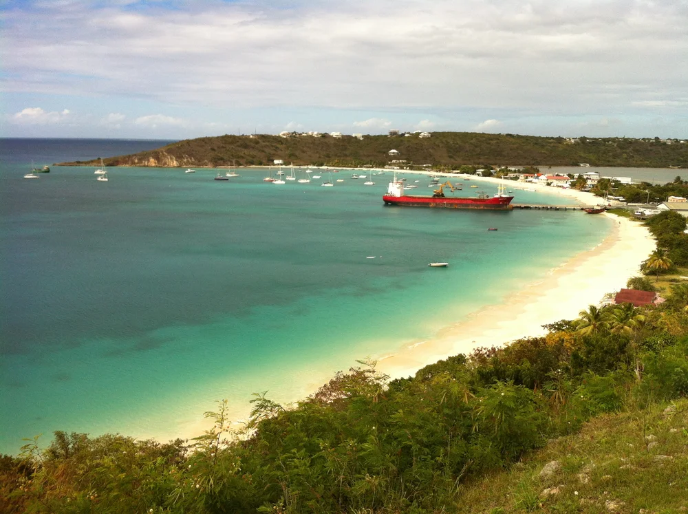 Road Bay, fin bukt å ankre i