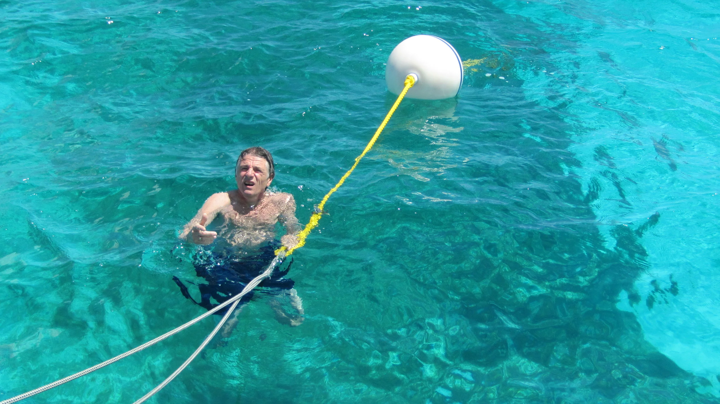 Ivar binder oss fast i bøyen