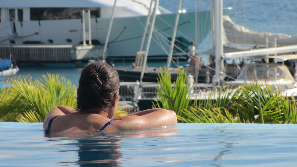 Deilig dag ved bassenget