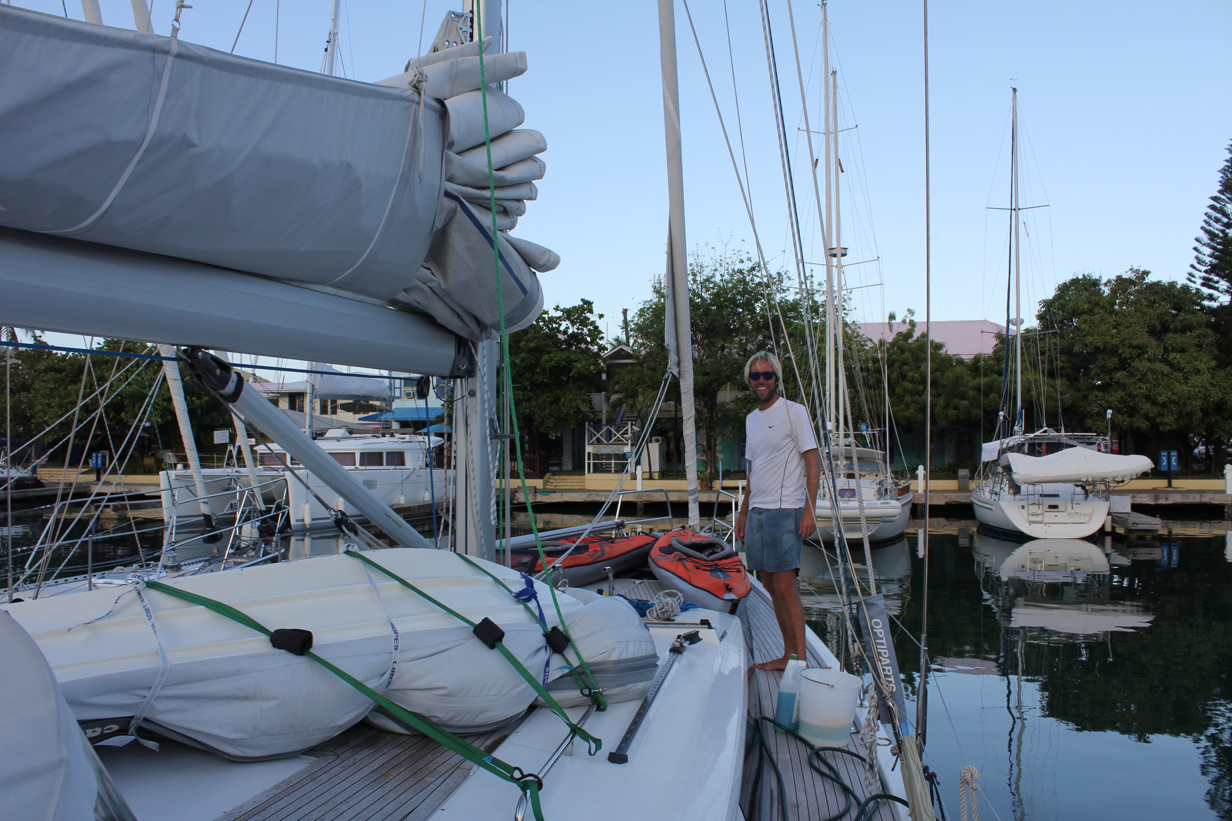 Tilbake i Nanny Cay marina - fullt fokus på klargjøring av båt