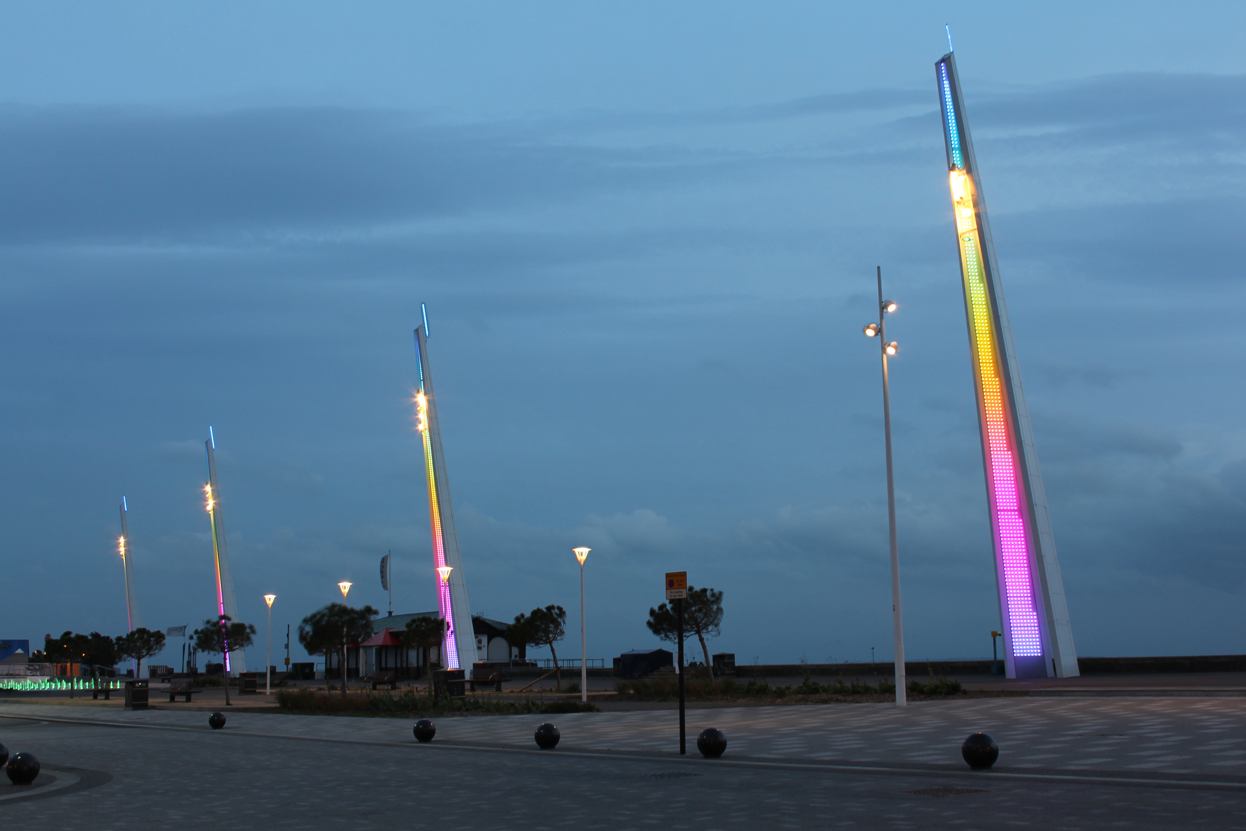   Pinniger Lighting Design  /  Southend-On-Sea City Beach 2011  