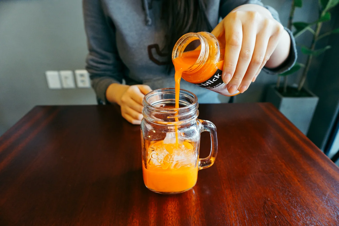 Seoul Cafe Series: A.blick (에이블릭), Seogyodong (서교동), Seoul, South Korea. They sells detox juice.