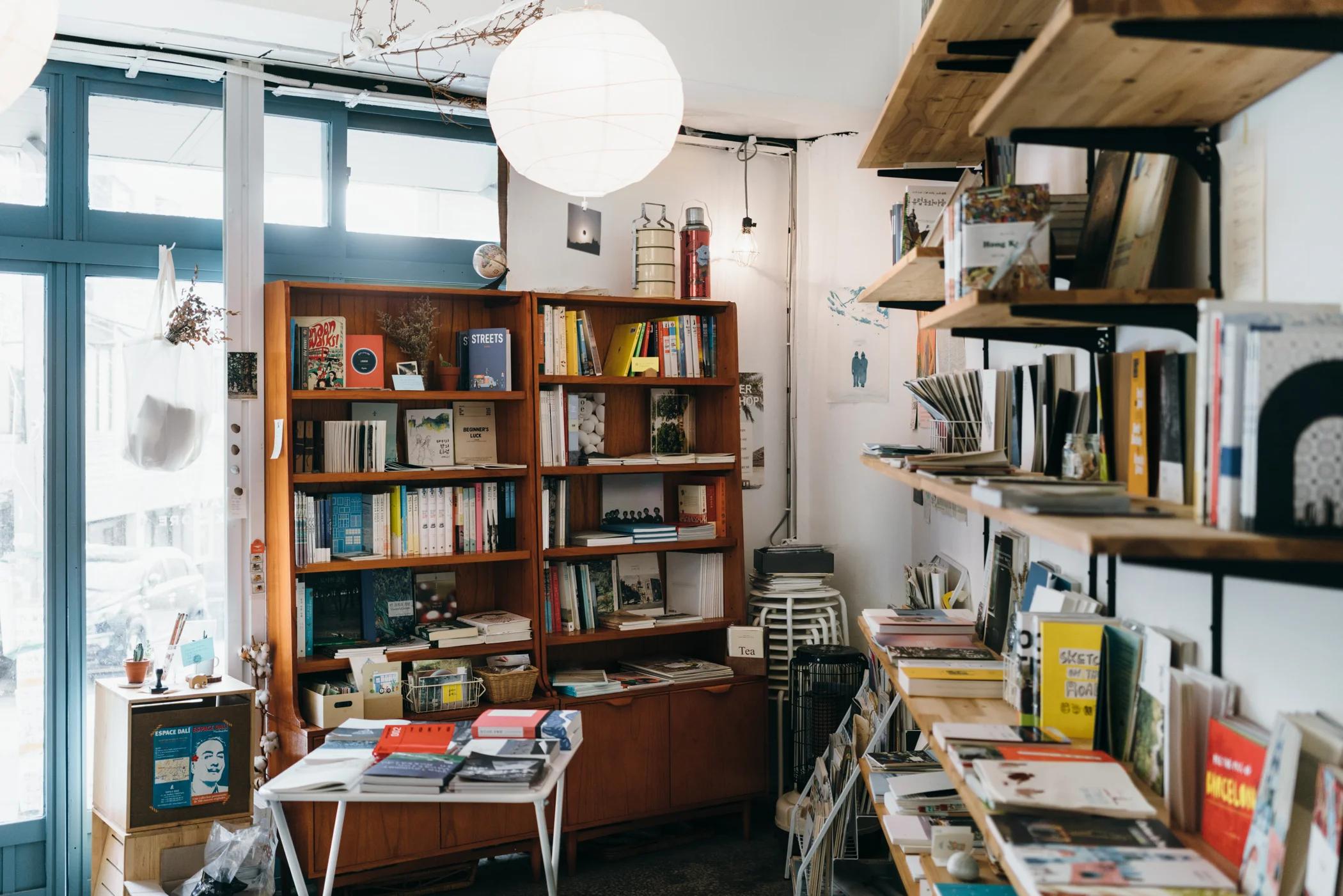 Greysuitcase Seoul Series: Stop For Now Travel Bookstore (여행책방 일단멈춤), Yeonmi-dong, Seoul, South Korea.