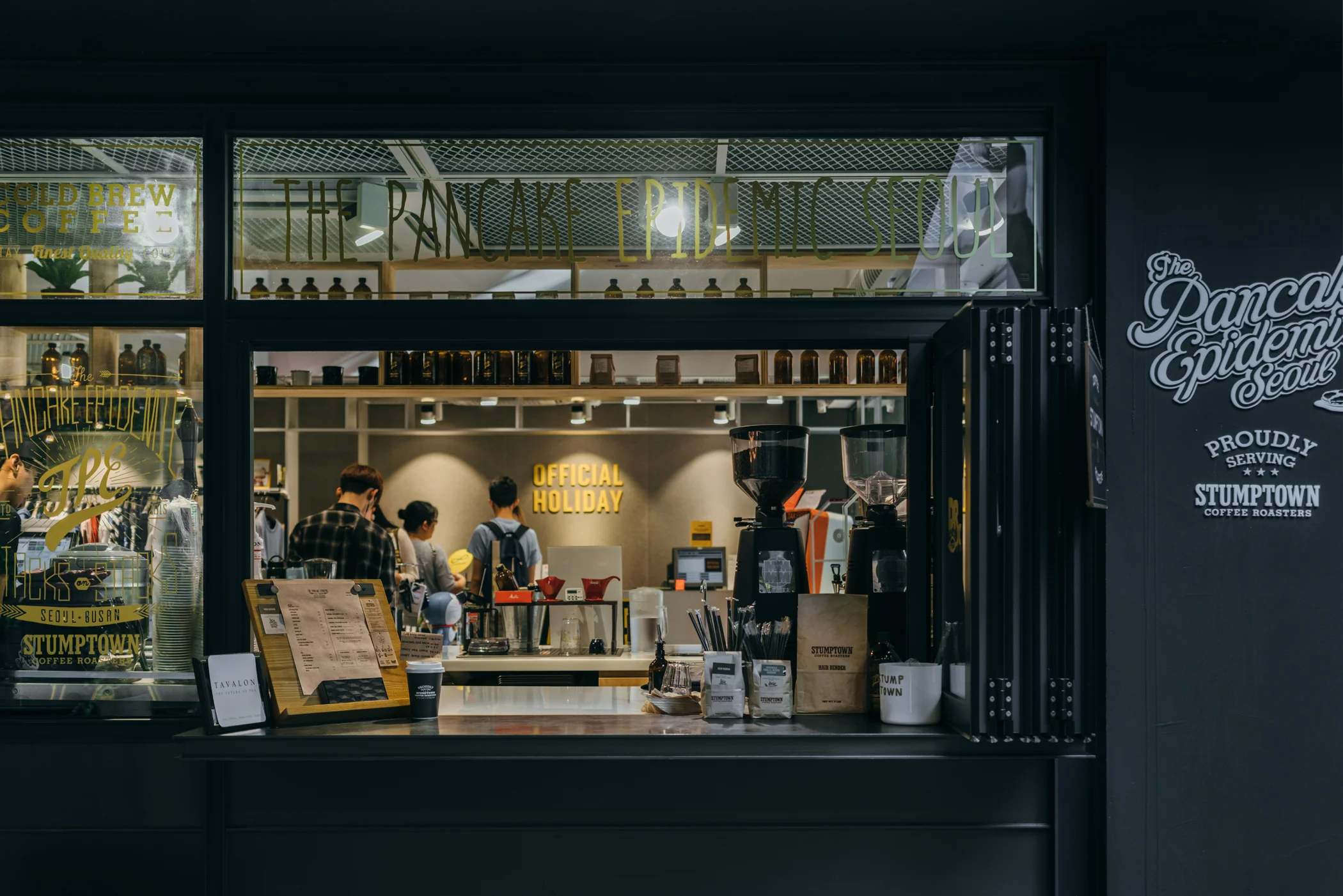 Greysuitcase Seoul Cafe Series: Stumptown Coffee Roasters (스텀프타운 커피 로스터스), Garosu-gil (가로수길), Seoul, South Korea.
