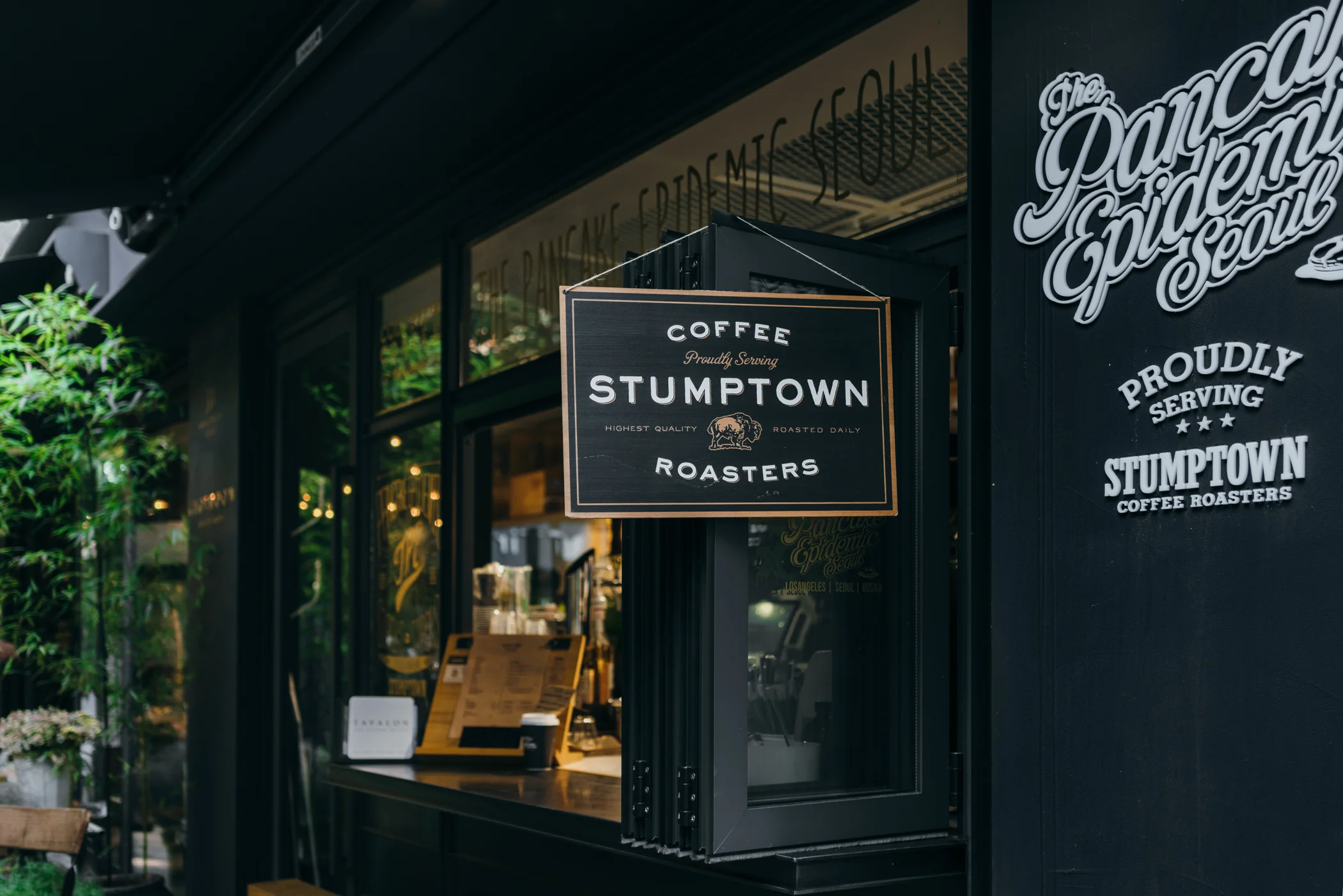 Greysuitcase Seoul Cafe Series: Stumptown Coffee Roasters (스텀프타운 커피 로스터스), Garosu-gil (가로수길), Seoul, South Korea.