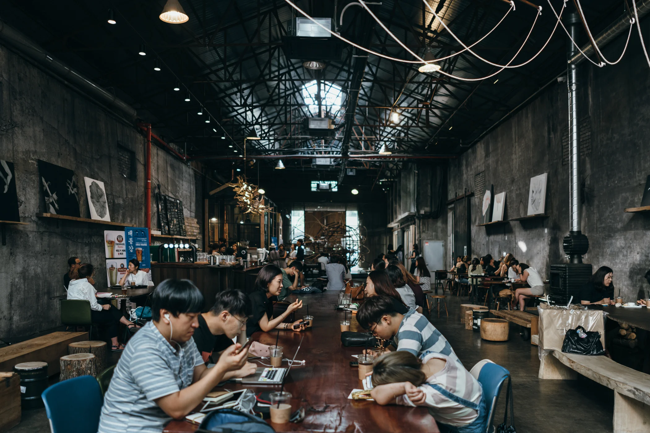 Greysuitcase Seoul Cafe Series: Daelim Changgo Gallery CO:LUMN (대림창고 갤러리 컬럼), Seongsu-dong (성수동), Seoul, South Korea.