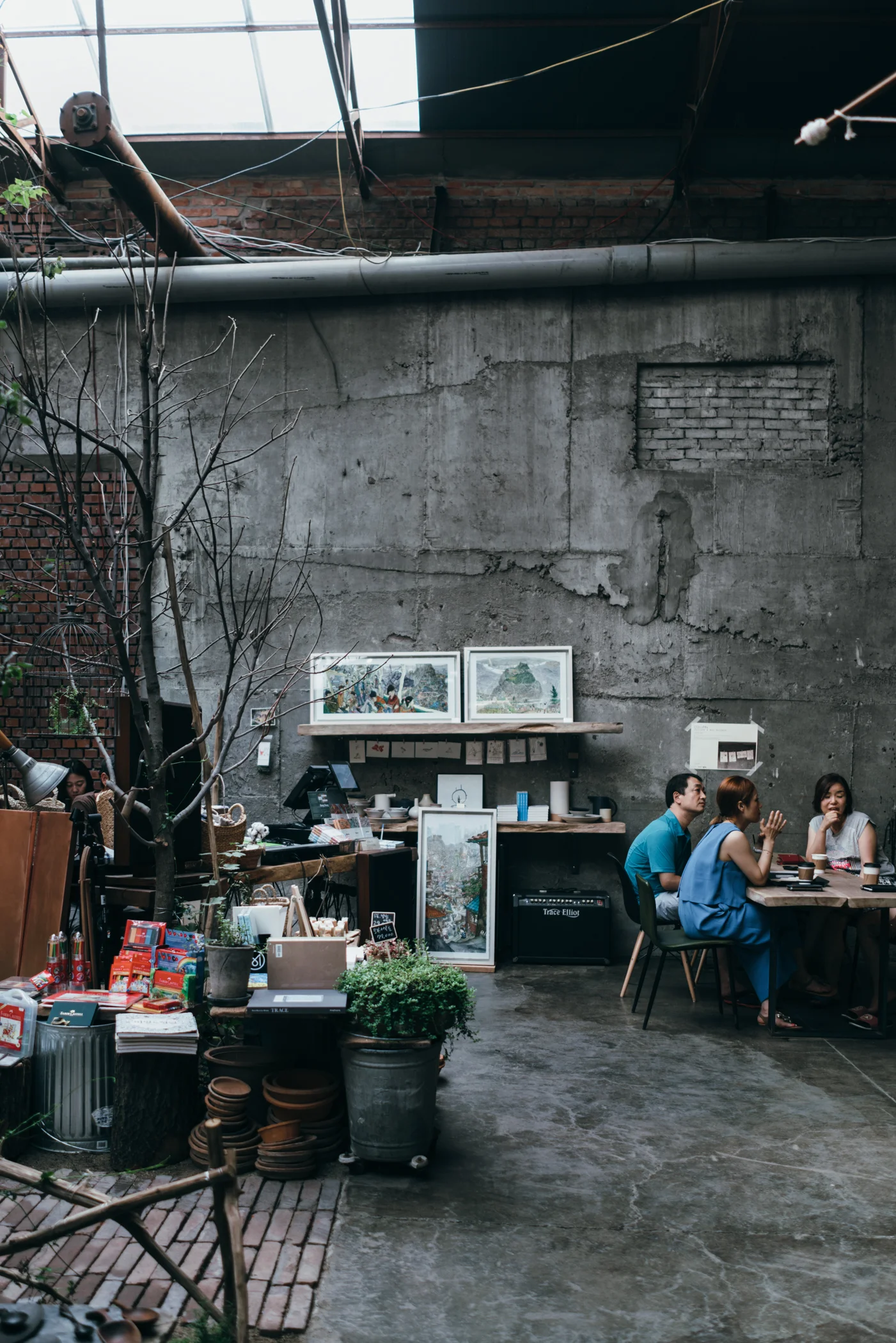Greysuitcase Seoul Cafe Series: Daelim Changgo Gallery CO:LUMN (대림창고 갤러리 컬럼), Seongsu-dong (성수동), Seoul, South Korea.
