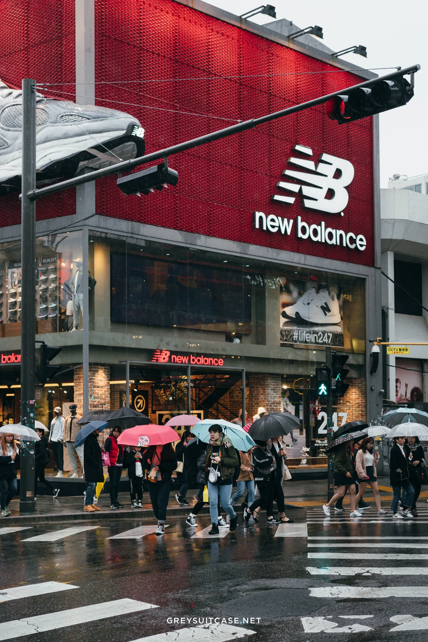 Greysuitcase Travel Series - Seoul Spring '17 - Rainy Day in Hongdae (홍대), Seoul, South Korea