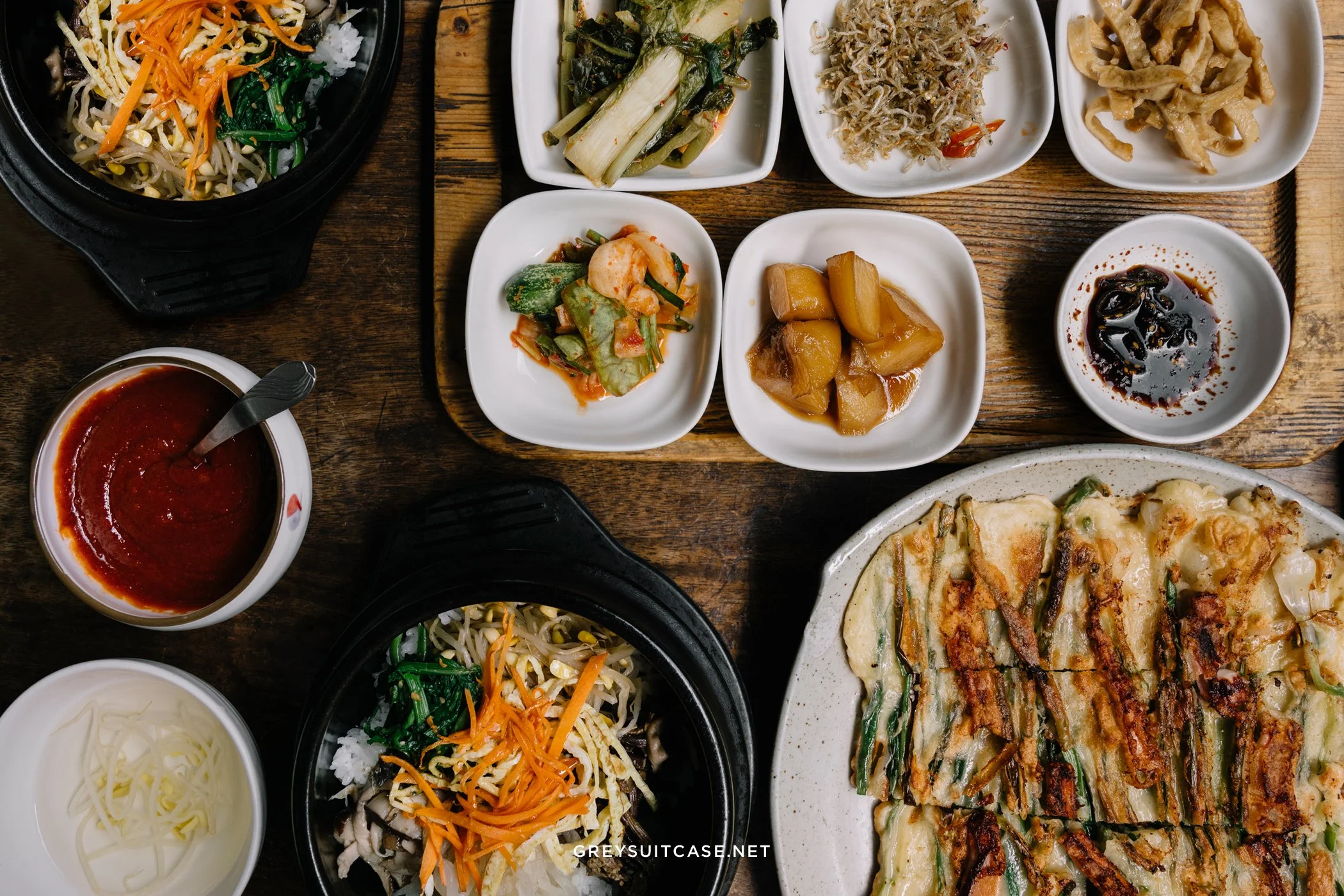 Namul Meogneun Gom • 나물먹는곰