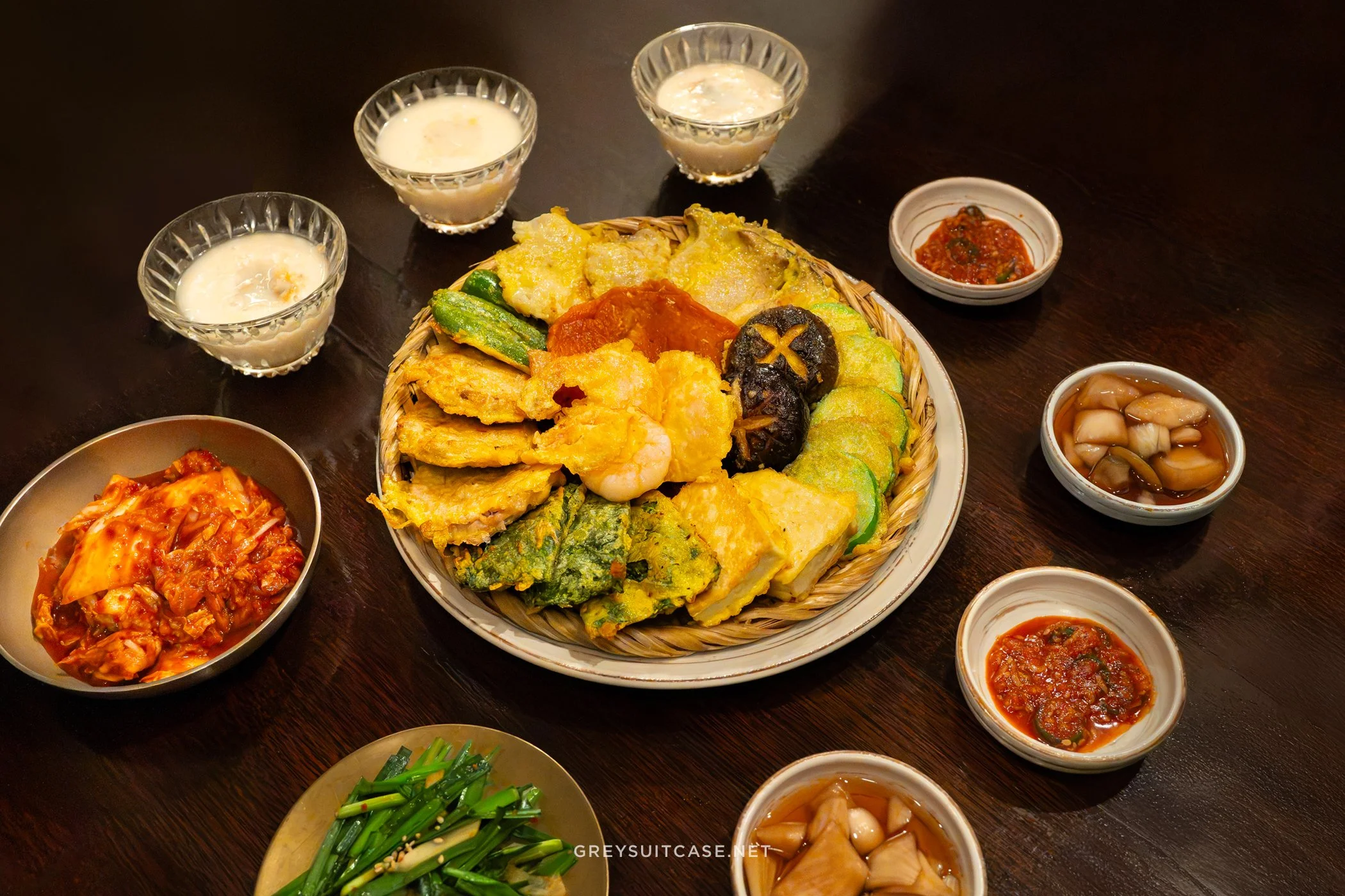 Sinsajeon • 신사전