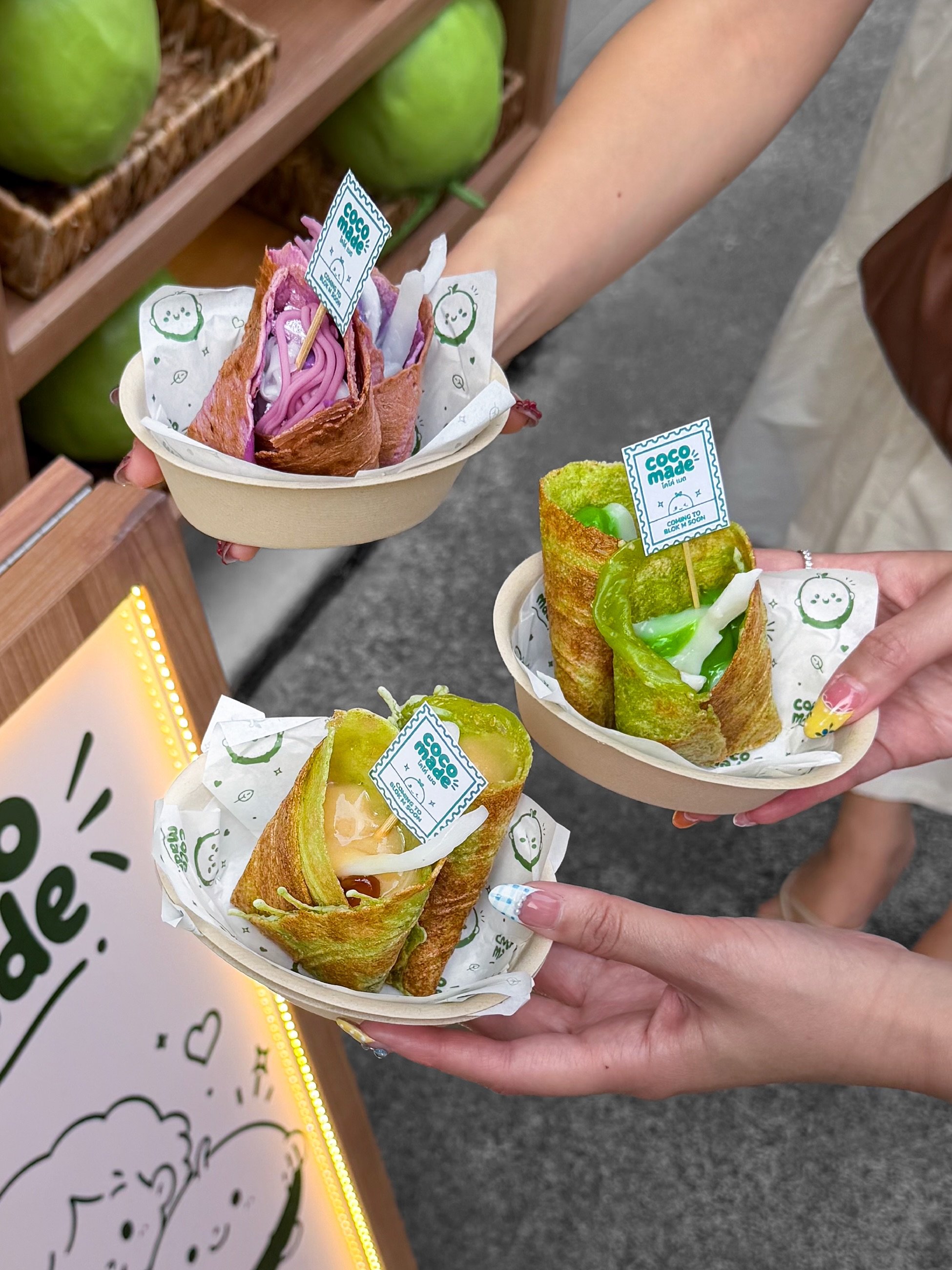 // Coco Made Pop-Up at First Crack Tamananda Park //

Say hi to the newest Thai dessert in Jakarta. Their signature menu: Coconut Pocket with 3 different flavors to choose from&mdash;OG Pandan, Ube Mochi, and Pandan Gula Aren Konjac. 

Visit @eatcoco