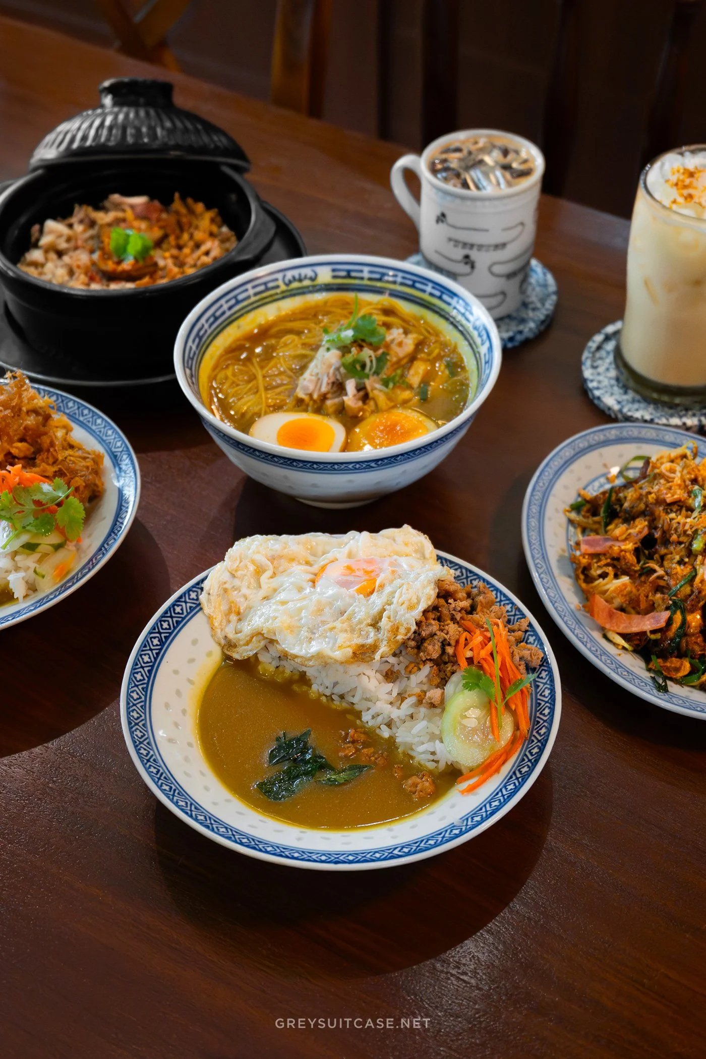 Greysuitcase Jakarta Restaurant Series: Gin Gin Bakery Shop ECO 8 Puri, Meruya Utara, West Jakarta, Indonesia.