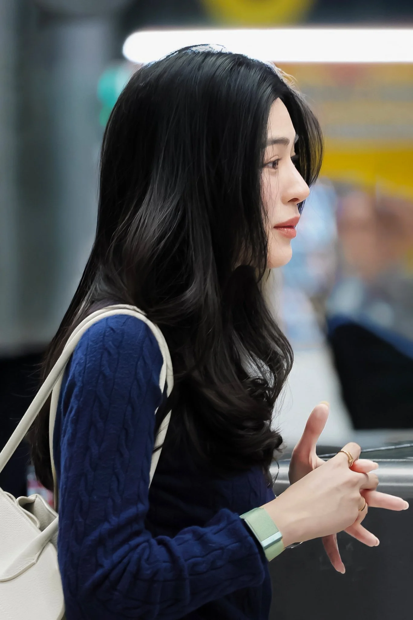 Greysuitcase - Lingling Kwong at BKK Airport Heading to Kuala Lumpur.