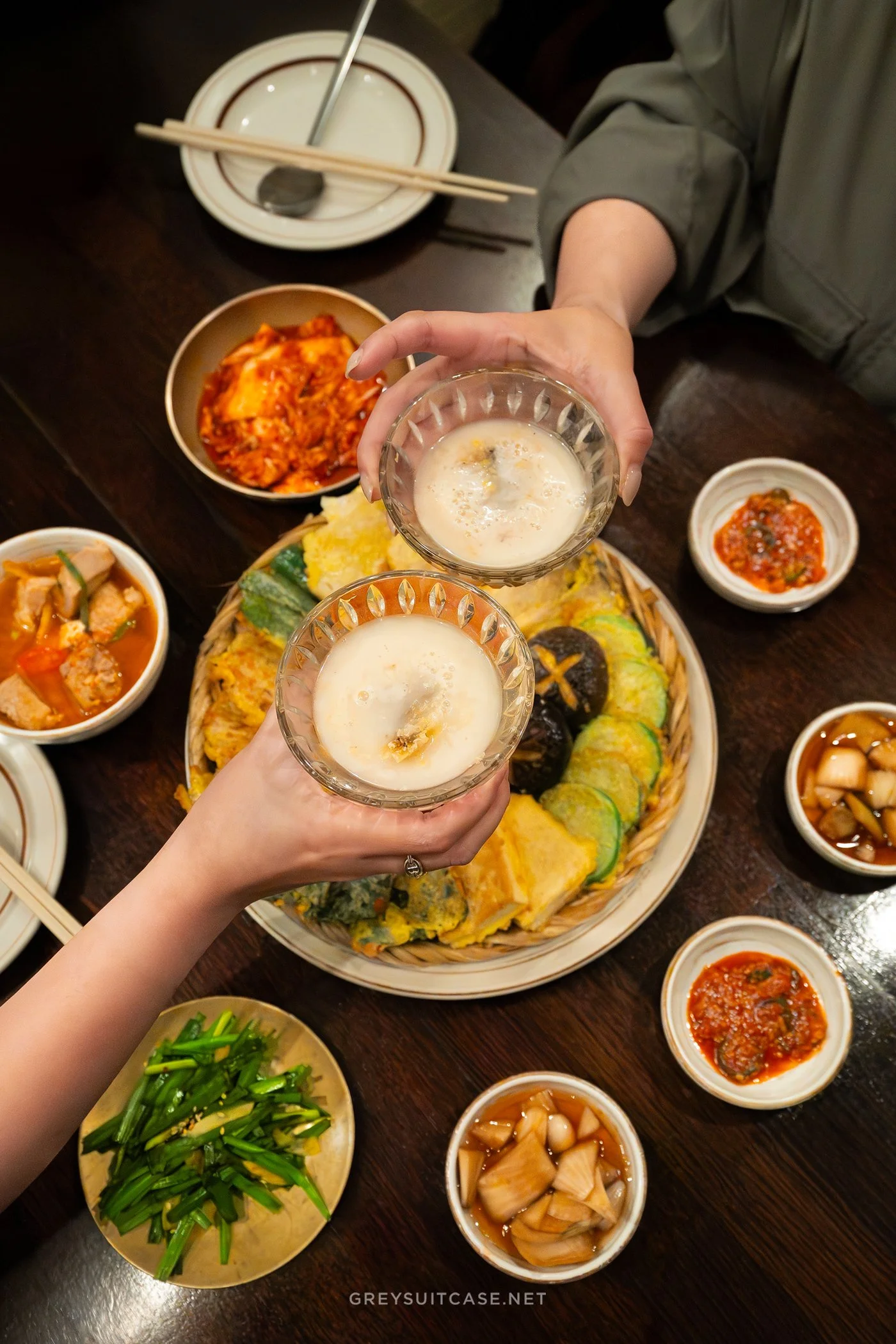 Greysuitcase Seoul Restaurant Series: Sinsajeon (신사전), Garosu-gil (가로수길), Sinsa-dong (신사동), Gangnam (강남), Seoul, South Korea.