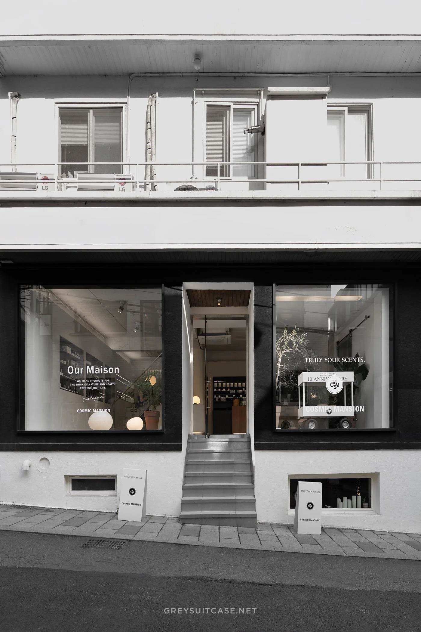 Greysuitcase Seoul Shop Series: Cosmic Mansion (코스믹맨션), Hannam-dong (한남동), Yongsan-gu (용산구), Seoul, South Korea.