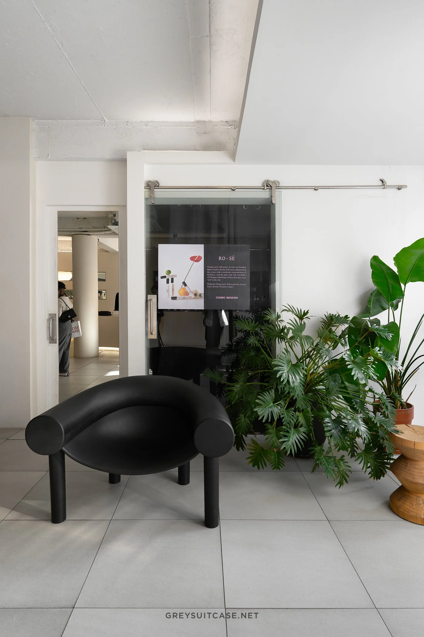 Greysuitcase Seoul Shop Series: Cosmic Mansion (코스믹맨션), Hannam-dong (한남동), Yongsan-gu (용산구), Seoul, South Korea.