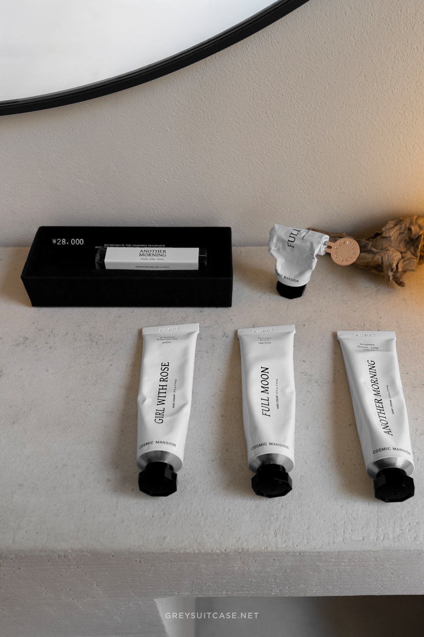 Greysuitcase Seoul Shop Series: Cosmic Mansion (코스믹맨션), Hannam-dong (한남동), Yongsan-gu (용산구), Seoul, South Korea.