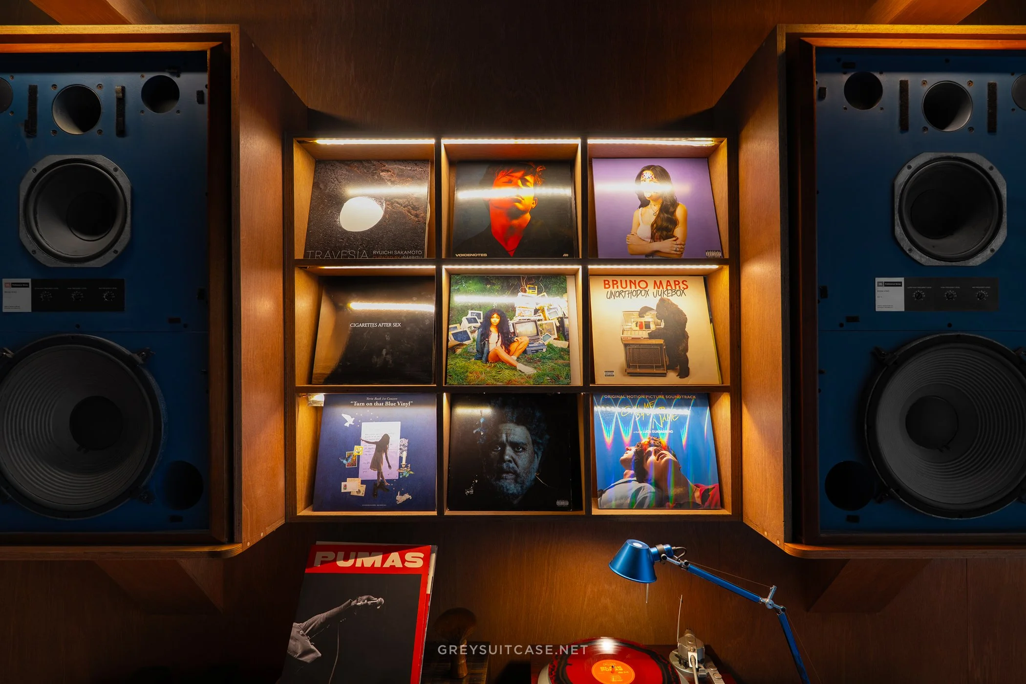 Greysuitcase Seoul Cafe Series: House of Vinyl Mangwon (하우스오브바이닐 망원점), Mangwon-dong (망원동), Seoul, South Korea.