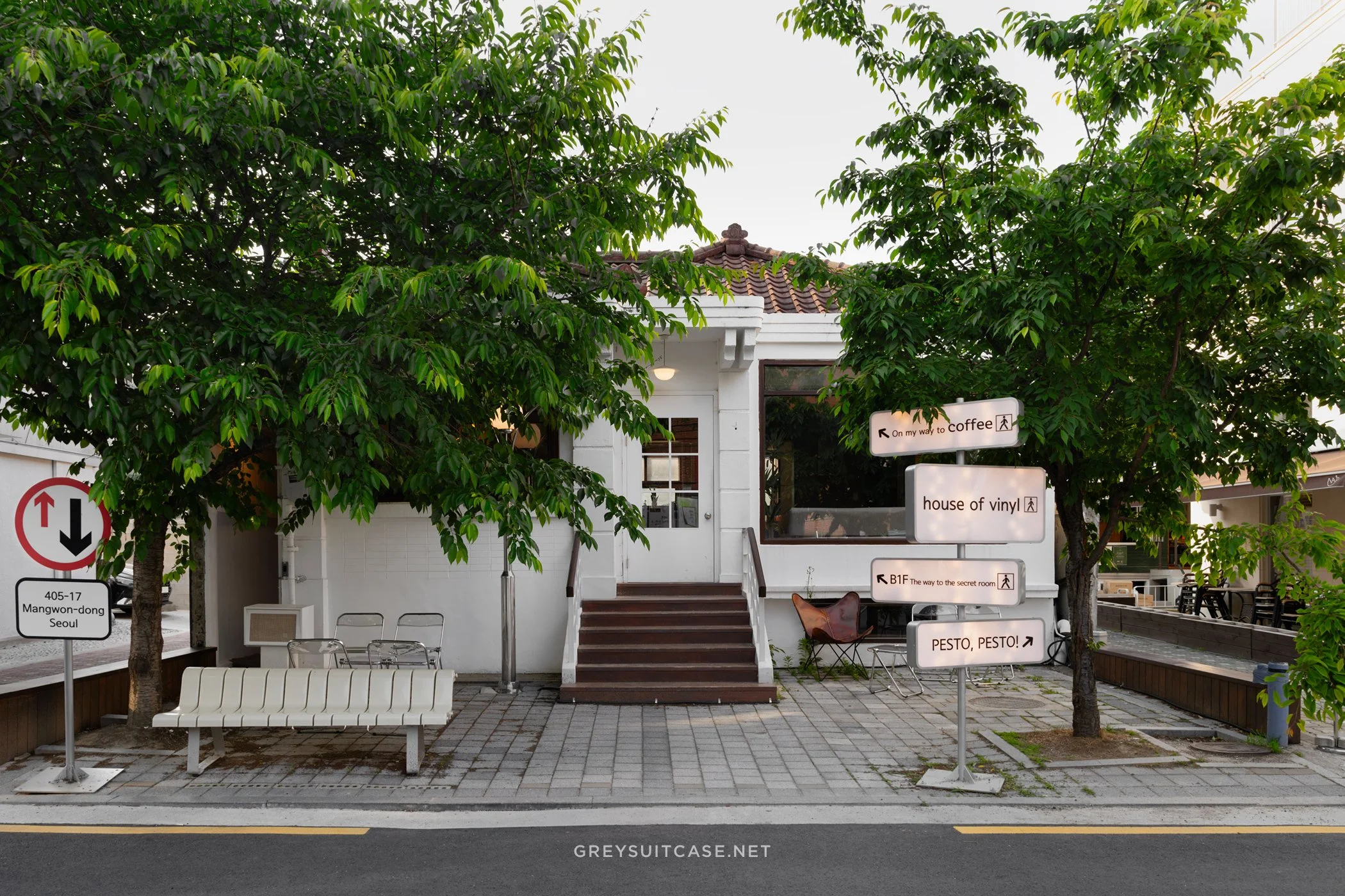 Greysuitcase Seoul Cafe Series: House of Vinyl Mangwon (하우스오브바이닐 망원점), Mangwon-dong (망원동), Seoul, South Korea.
